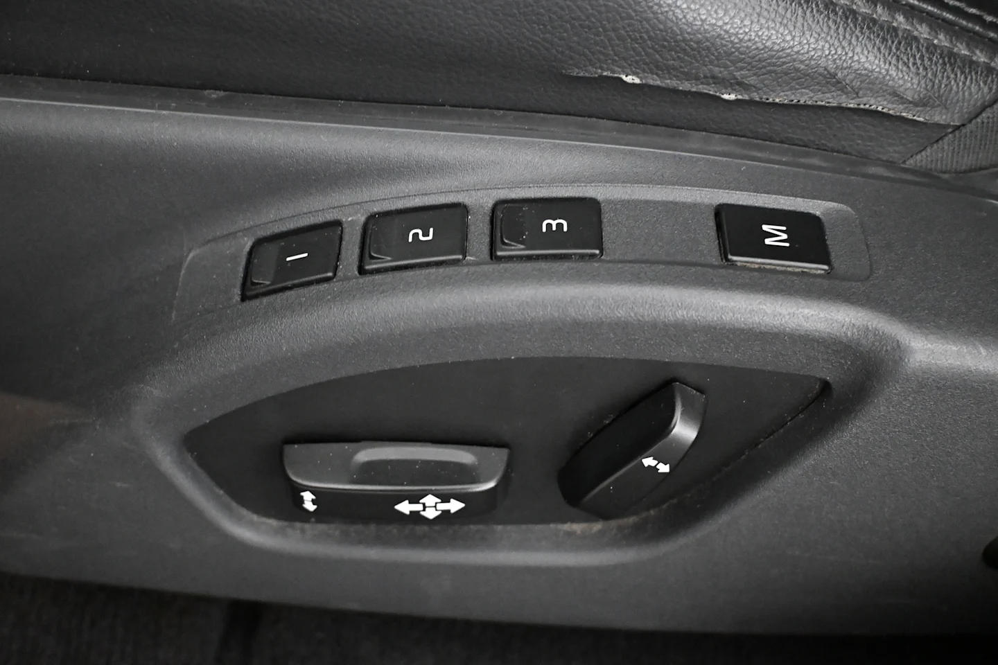 Car Image - qebHeb319IC7tY91RG3AU