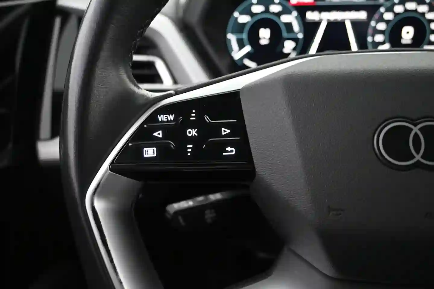 Car Image - 1Hd9RiCjXihTqDggXuarNE