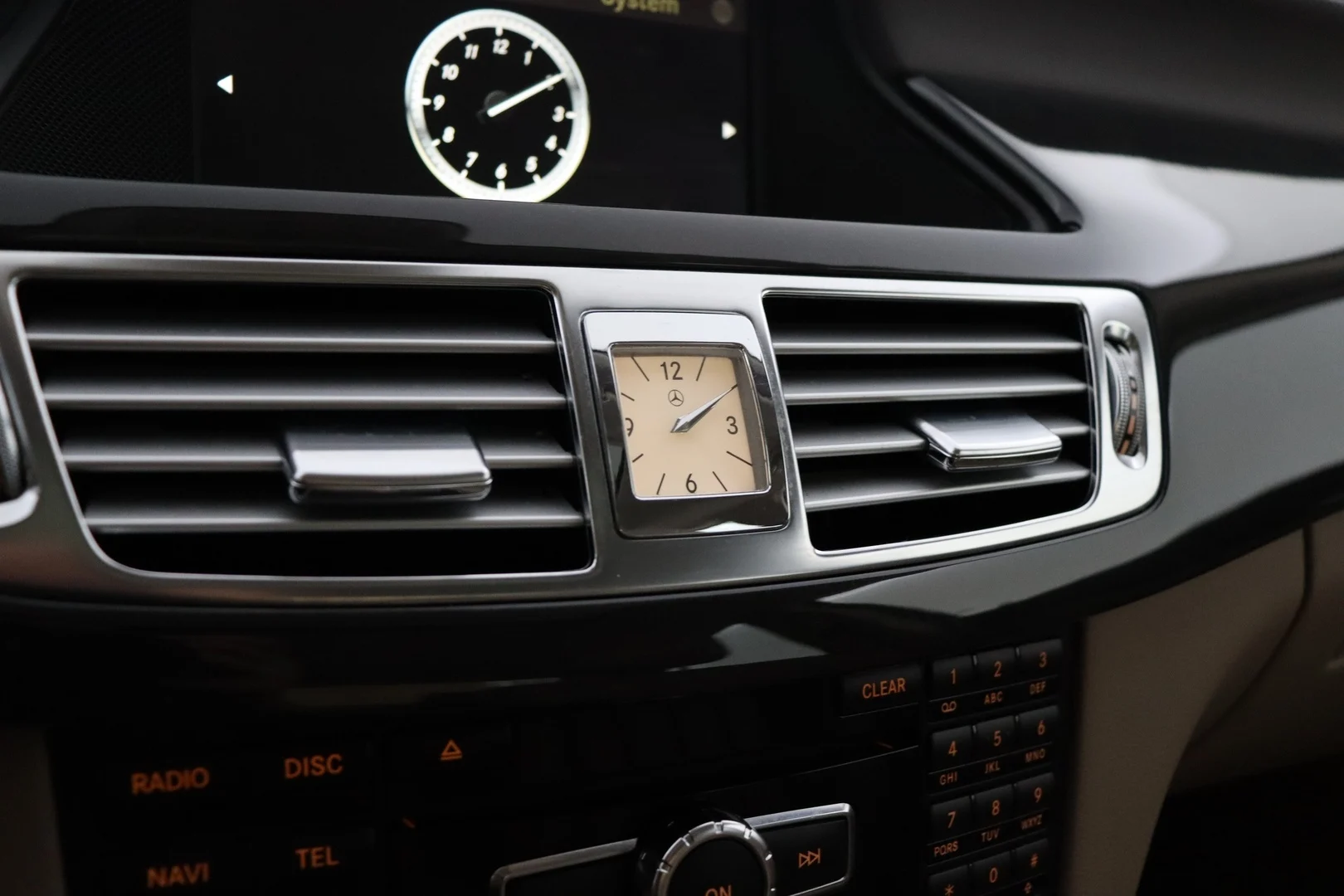Car Image - 2I2Nt33BPcqbxqbzT6GrbG