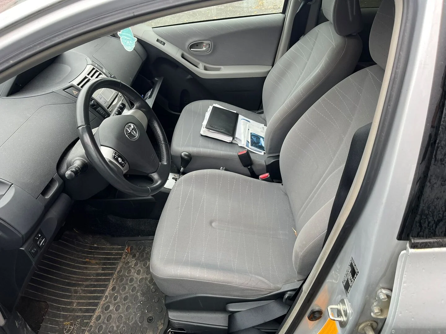 Car Image - 2gDmlcXjWLzRHrr4aPBRMc