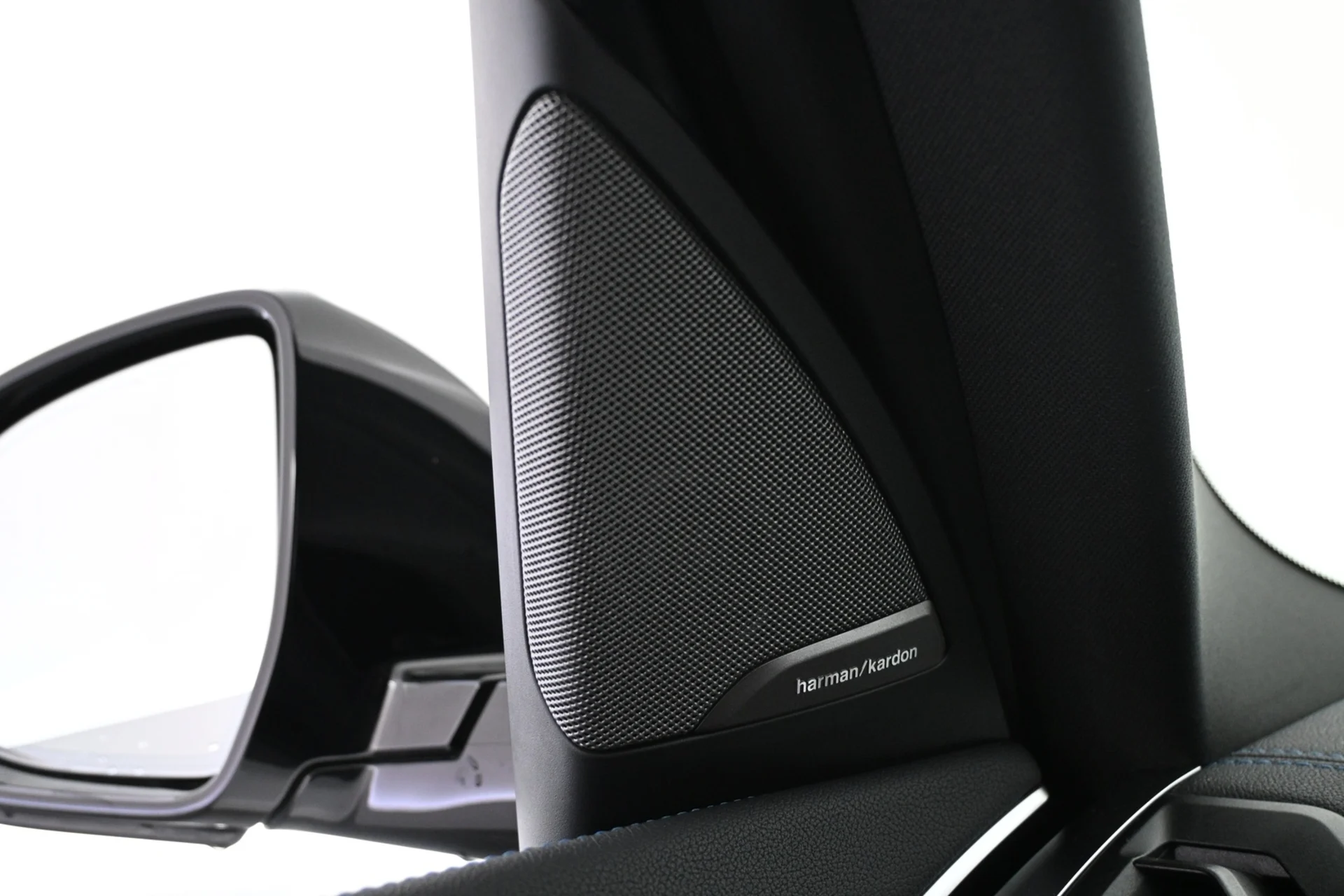 Car Image - 5Y6mhNcFjUHr9Ig45UNBfc