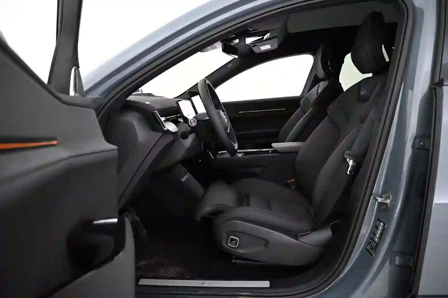Car Image - CoU9Di8EXtWqhIeN5rFOo