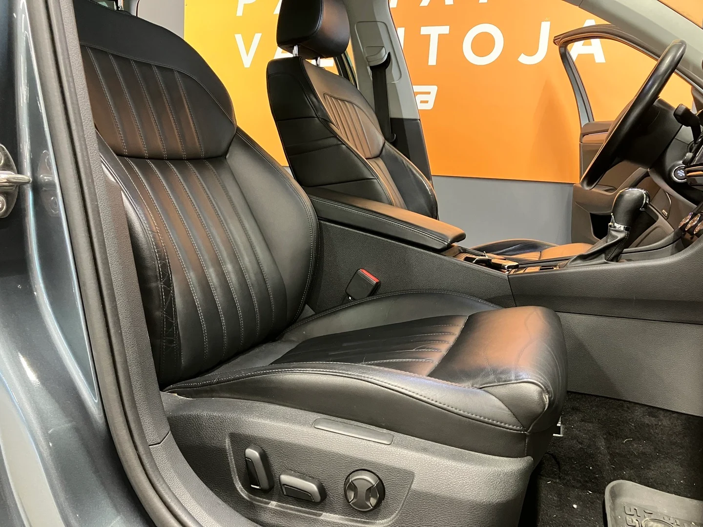 Car Image - xh0X1cJVC1wIfPbObPSBX