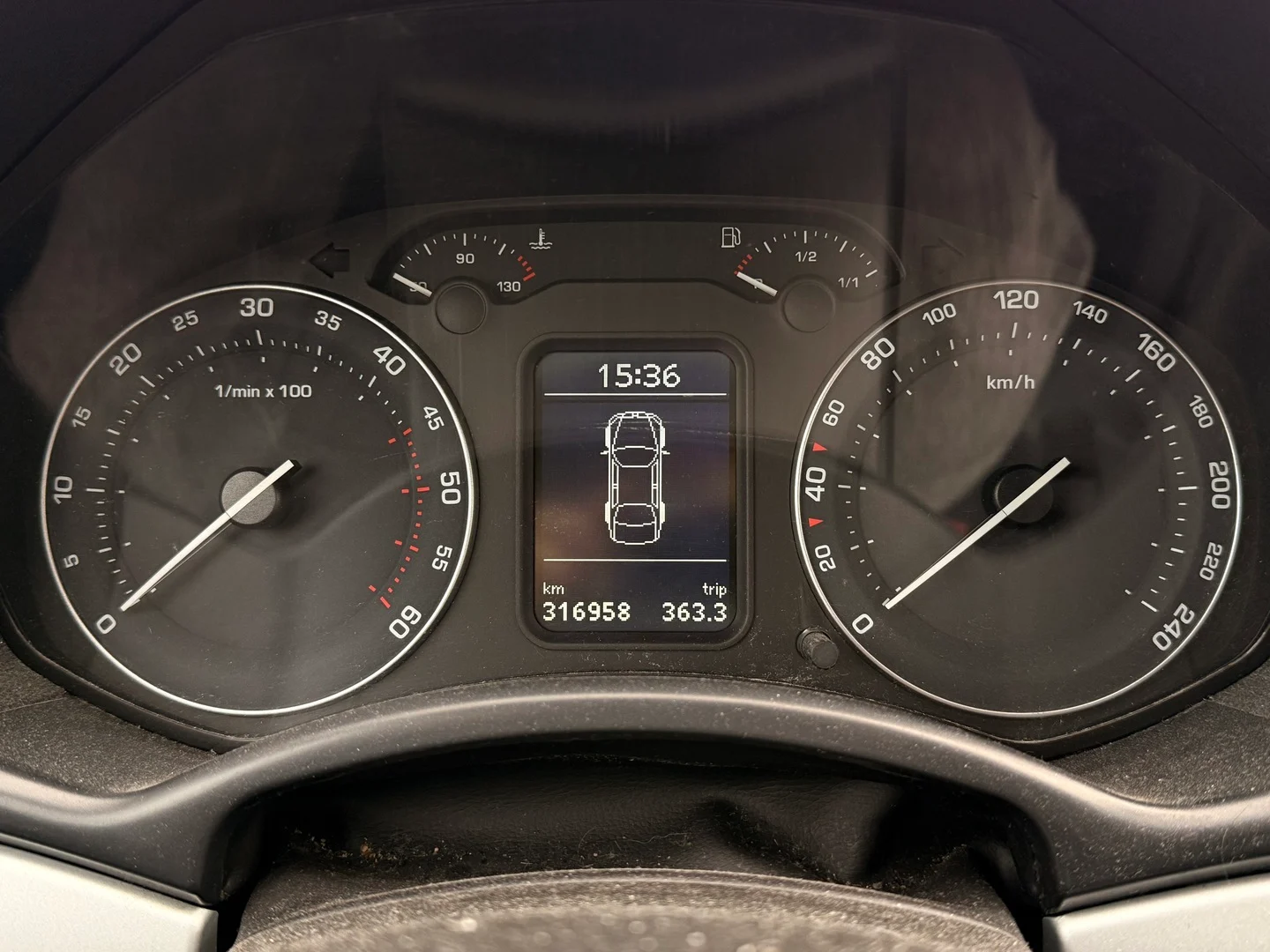 Car Image - 4QdvGu3JOWXpODgw1VSdSX