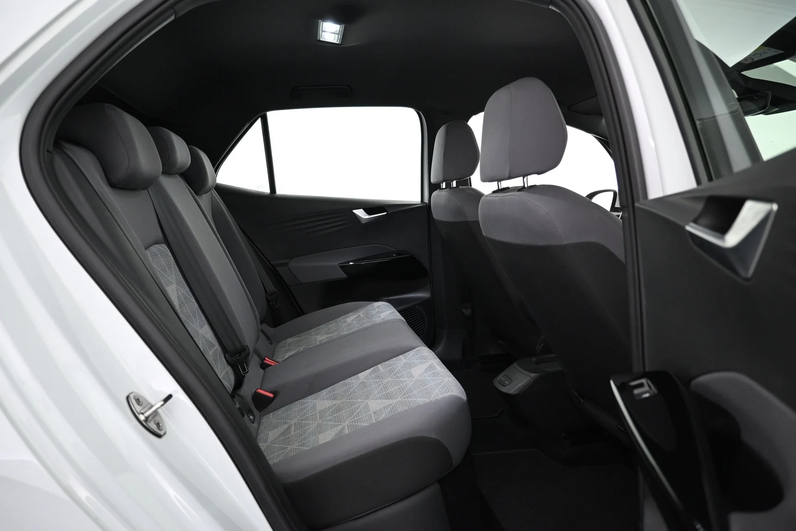 Car Image - 55PuaYq0CBsSQIQyPtsmzY