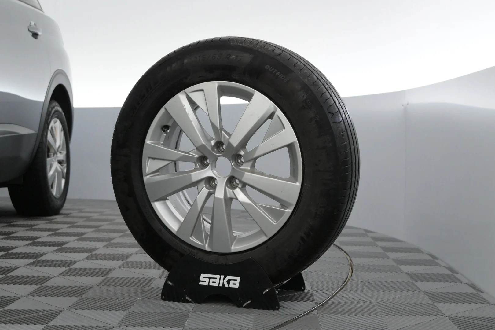 Car Image - 3AFxmMSgORtKZpVlhjvzaL