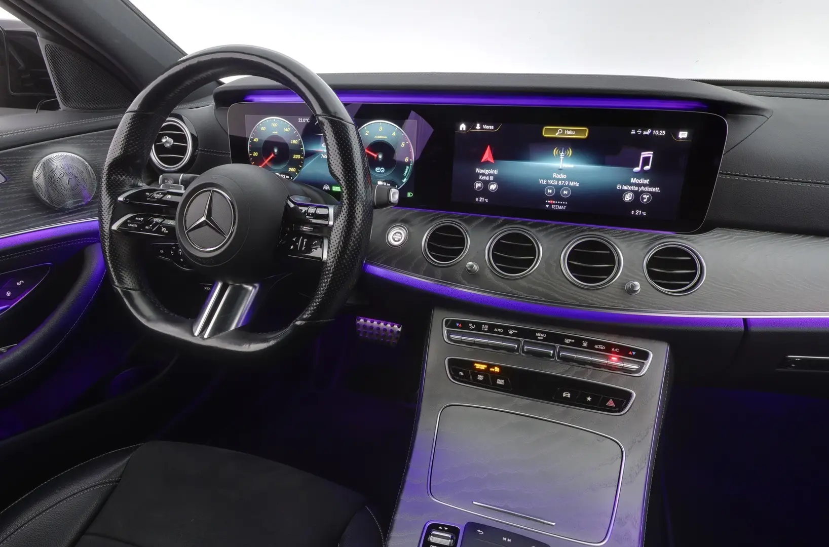 Car Image - 5H331shrfcWo0ze9Ng9SiW