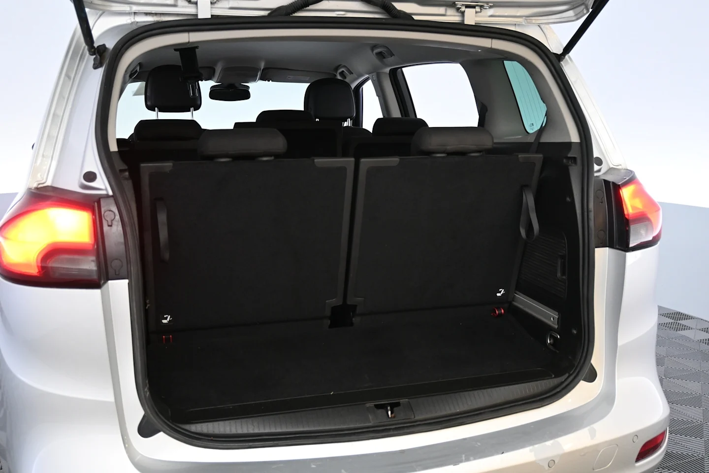 Car Image - 6oUZgapib6ycl7S9mc91xo