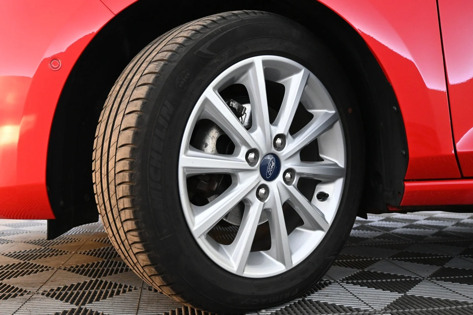 Car Image - 4nd2XhrLBQJyRC7DYUz5RB