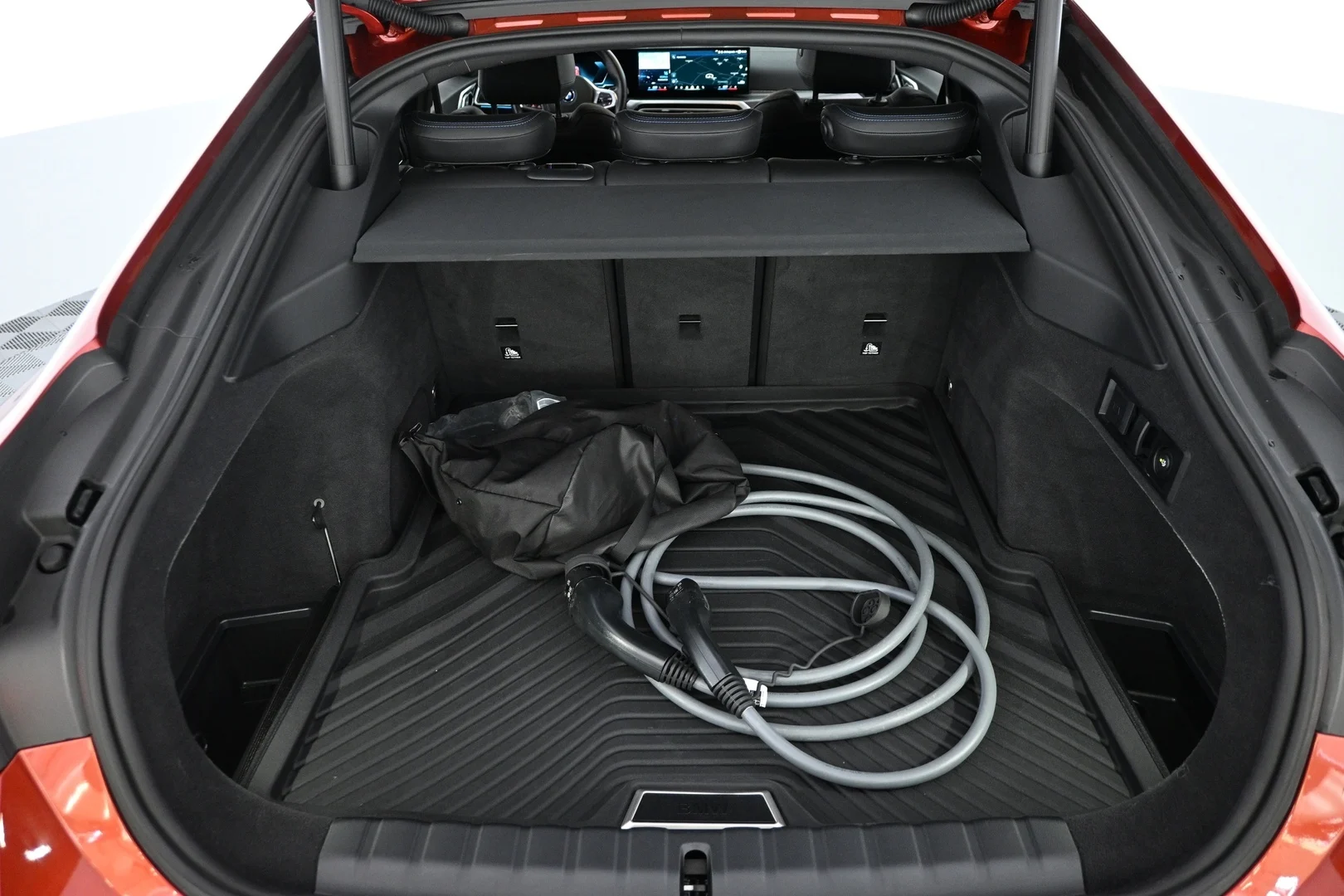 Car Image - 61eHxuPP1l01QM7WCz0fjB