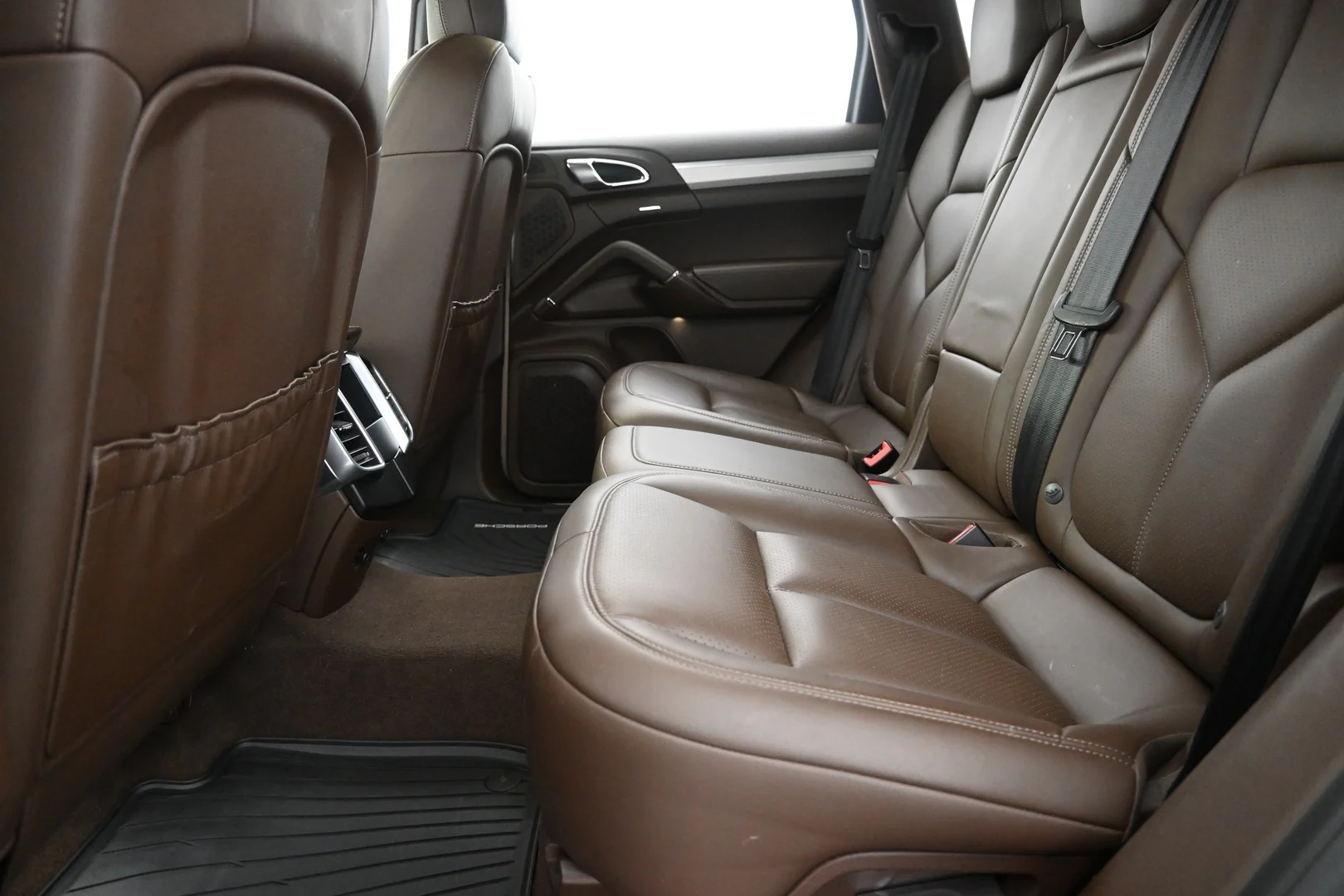 Car Image - 2fYqQgAlg2uUAc0te4F2Sx