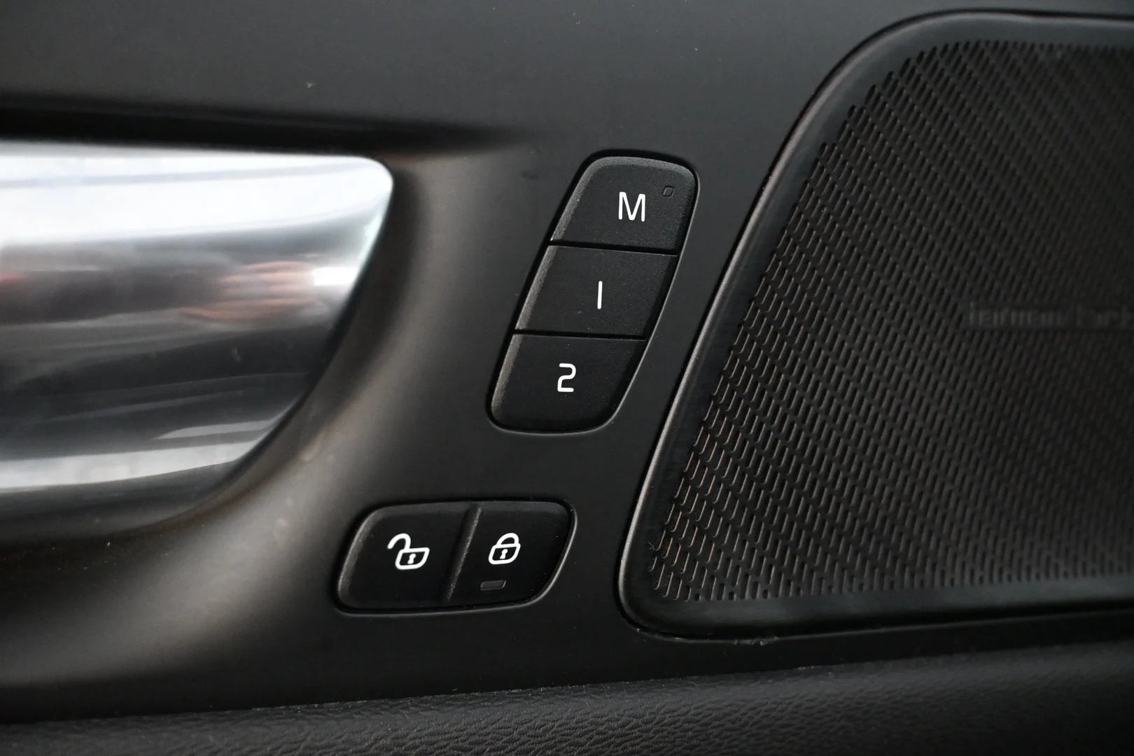 Car Image - 32GvS3yekf1Gi3i9d3I1wF