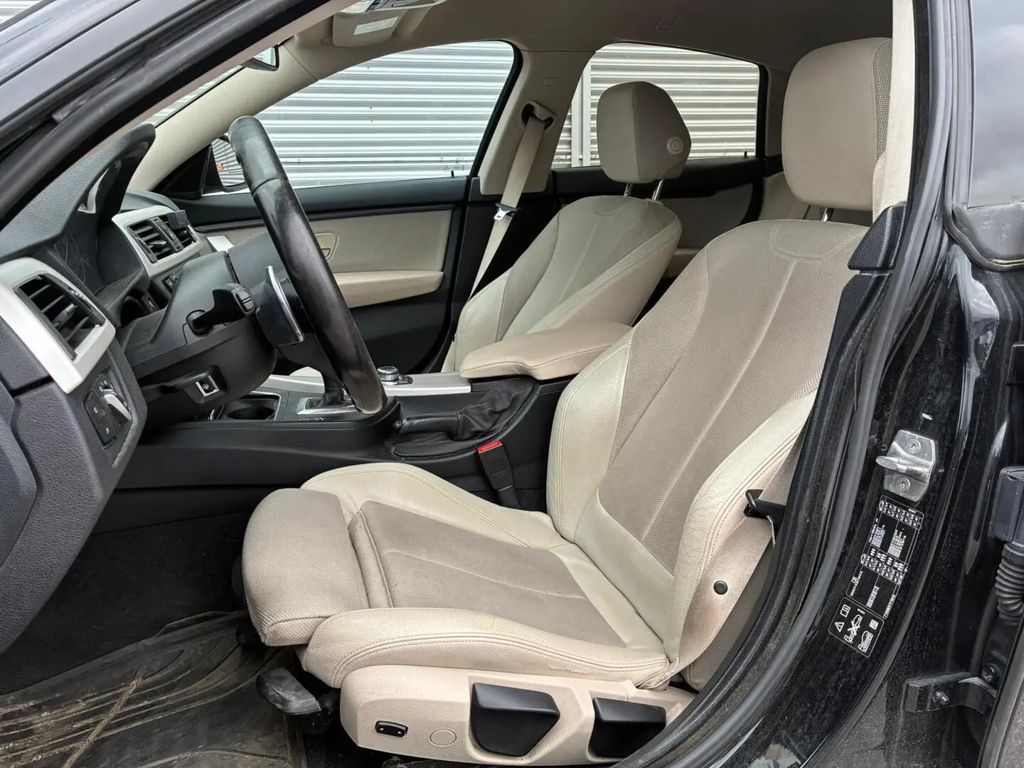 Car Image - 3IdlYemUscD6YniFGMtLoC