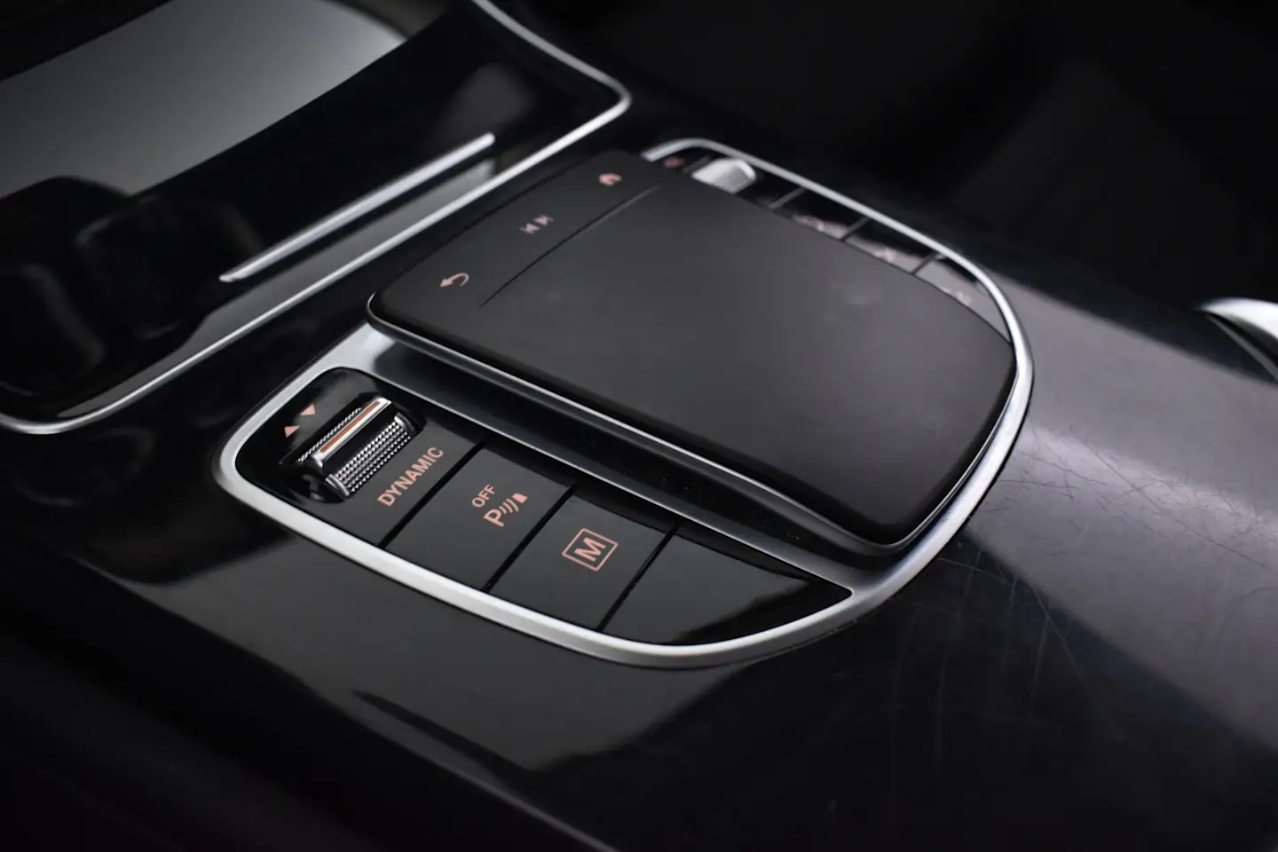 Car Image - 4vAHiGUG72LpAgkBj7Vr2d