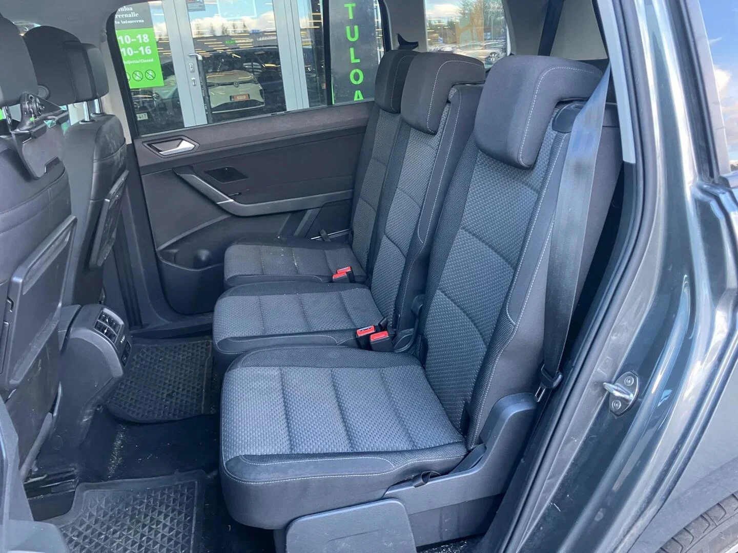 Car Image - 1pqSGqMlUfuqT005SVcn1x