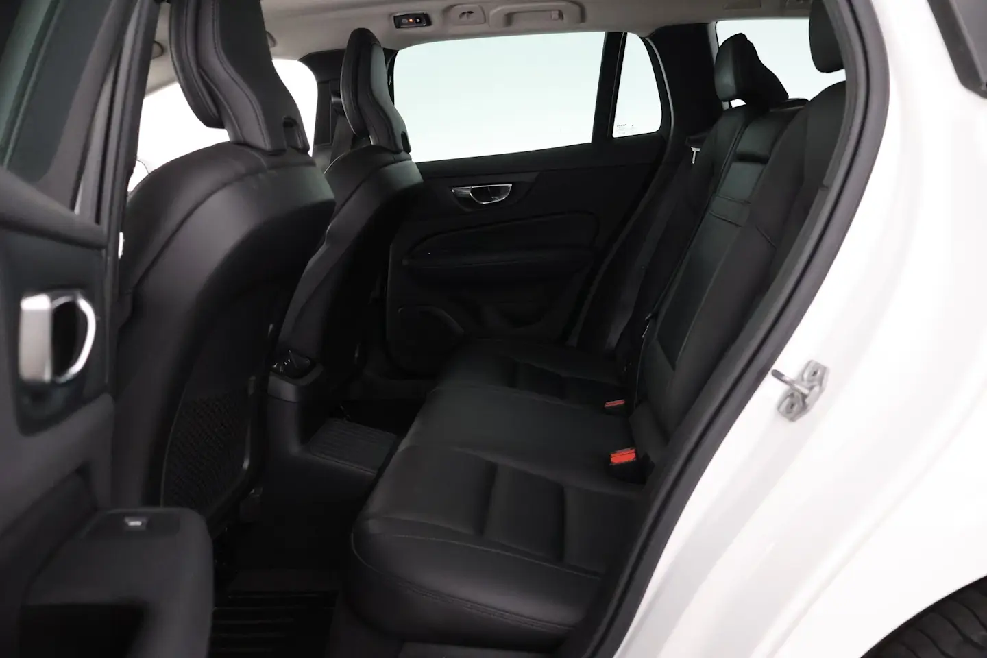 Car Image - 3Sy0VGOzb1xe2OFiJQBHXF