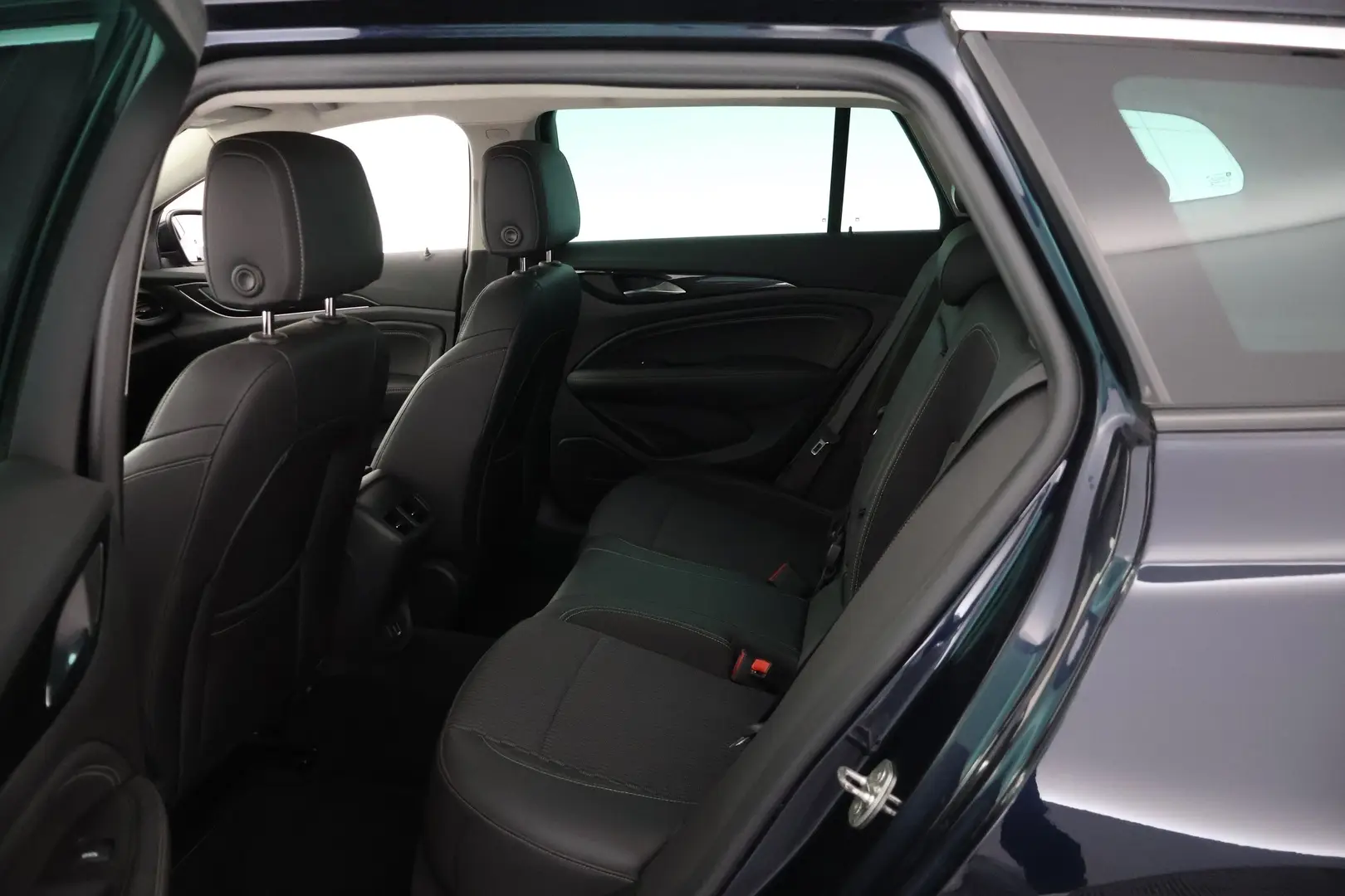 Car Image - 7jG3em0Dm8CXcHsRyp4amz