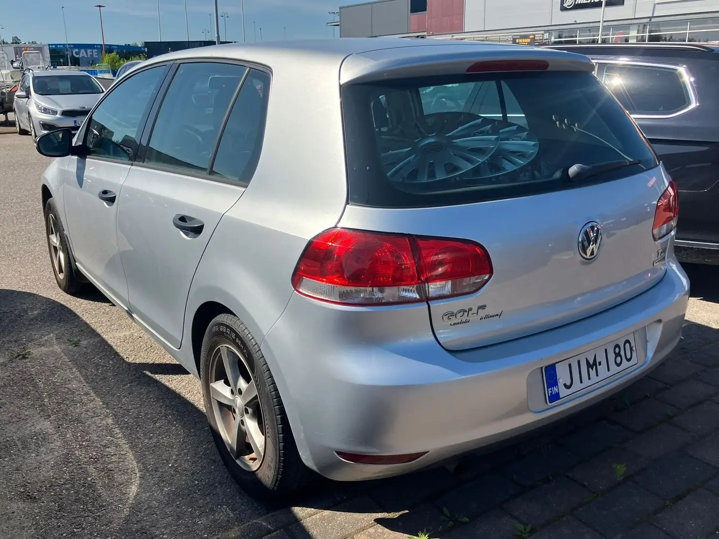 Car Image - zStA2JYQhgx1bFcW5E1LI