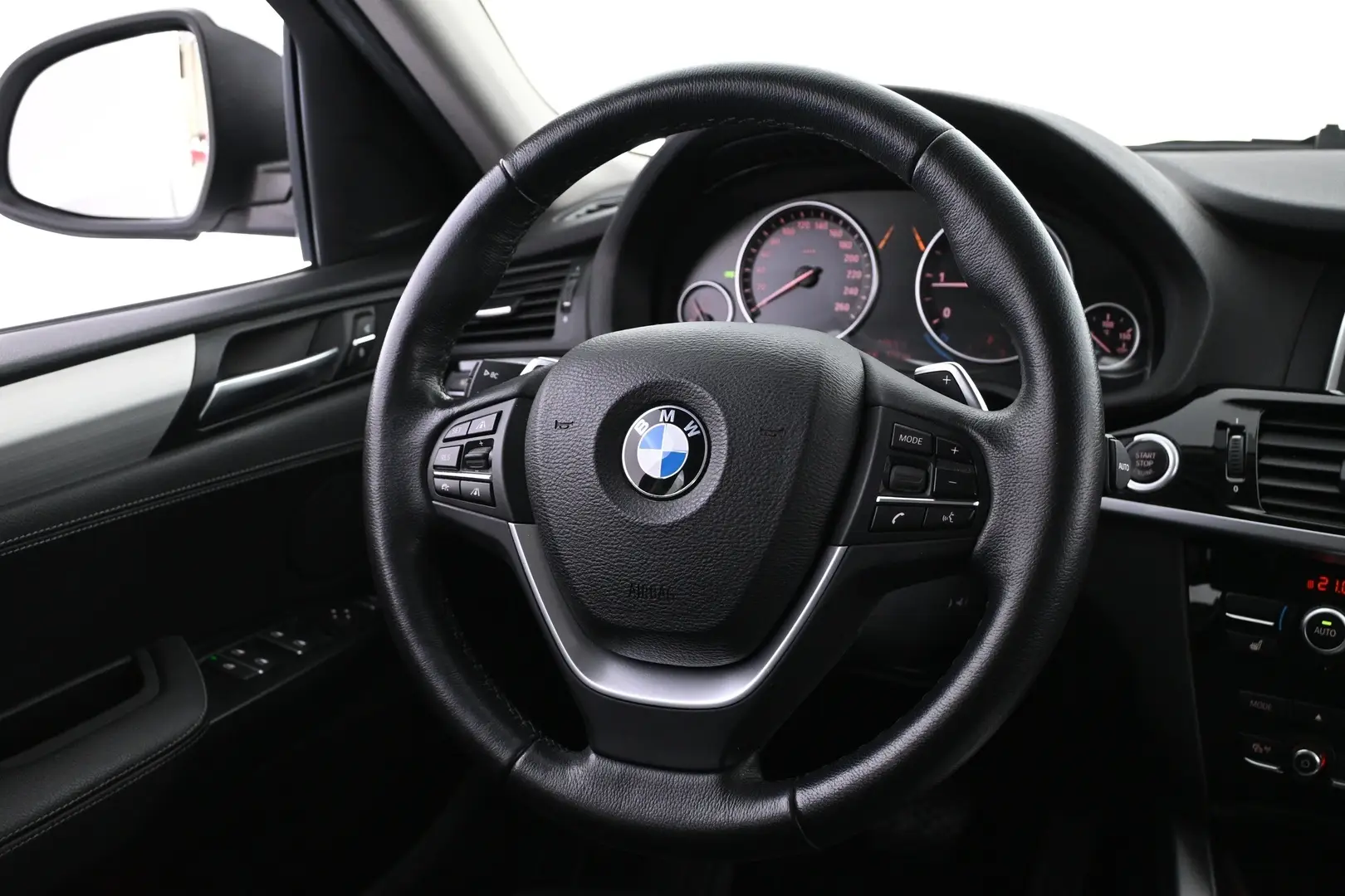 Car Image - 3ahpQxfOFdbhX95Ob9S3PH