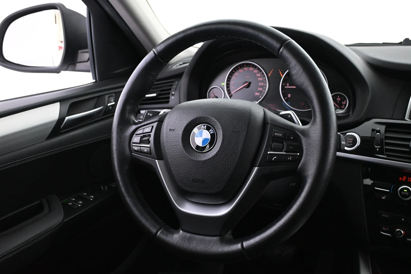 Car Image - 3ahpQxfOFdbhX95Ob9S3PH