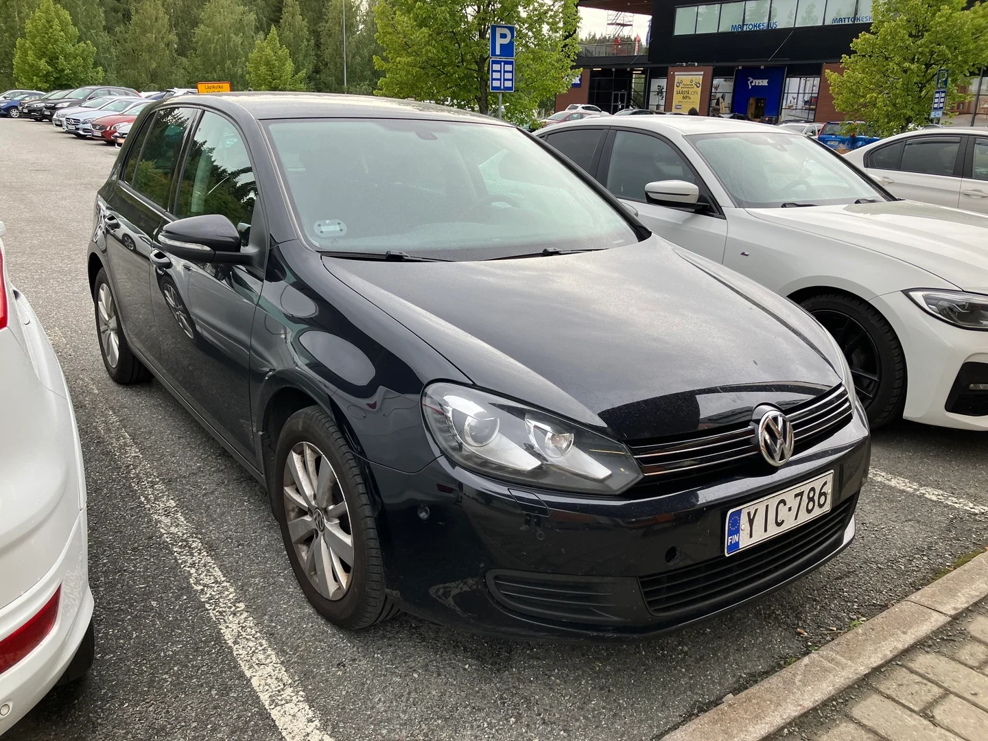 Car Image - 5lQ2ZarA8NiEevErXqjP9T