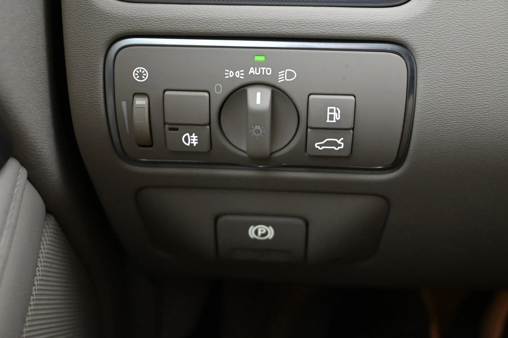 Car Image - 5XDjZaf4LDem7d91QFyuMG