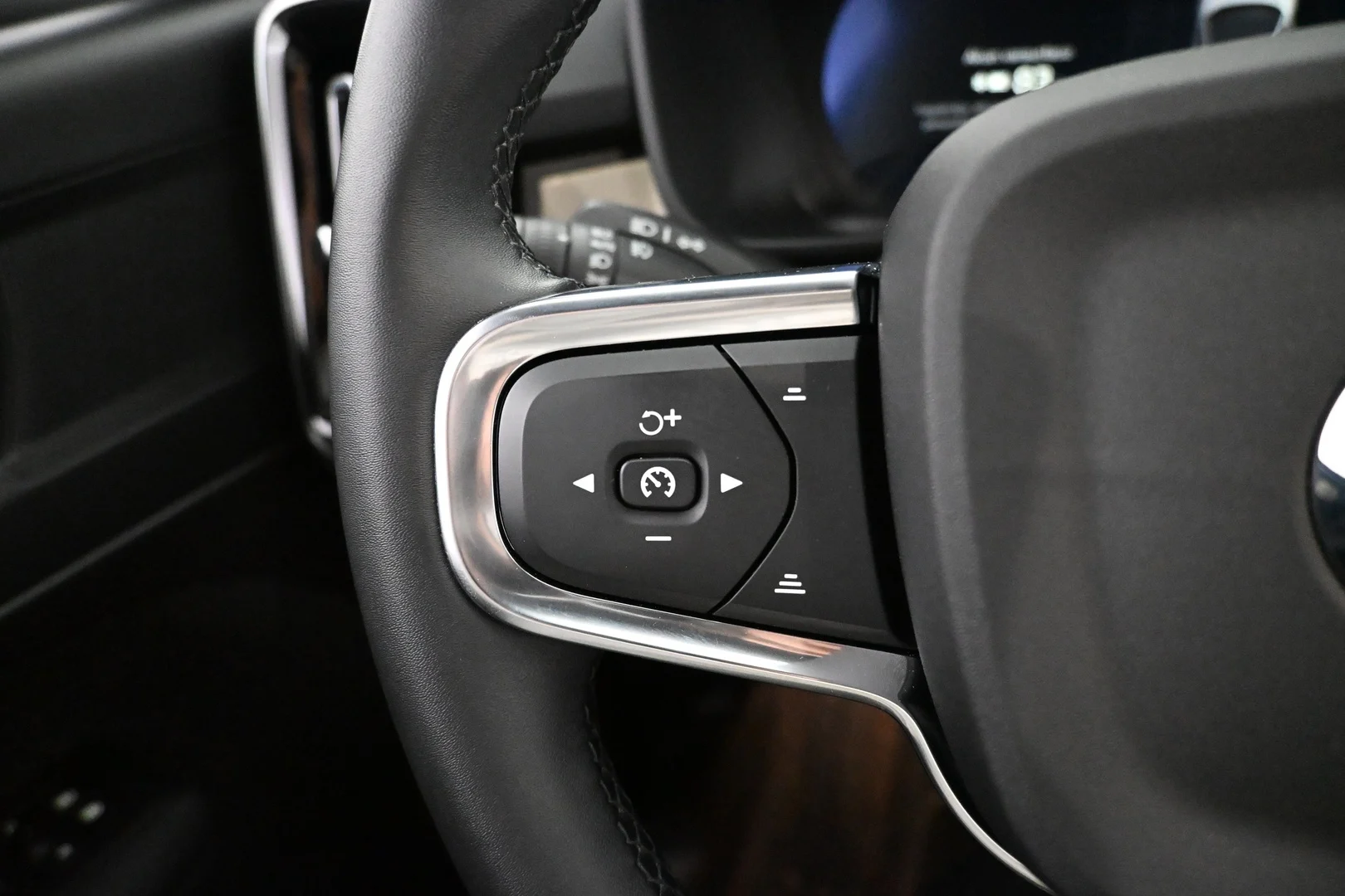 Car Image - 4fRzQJB4y0Y6S3Q8MR0VGo