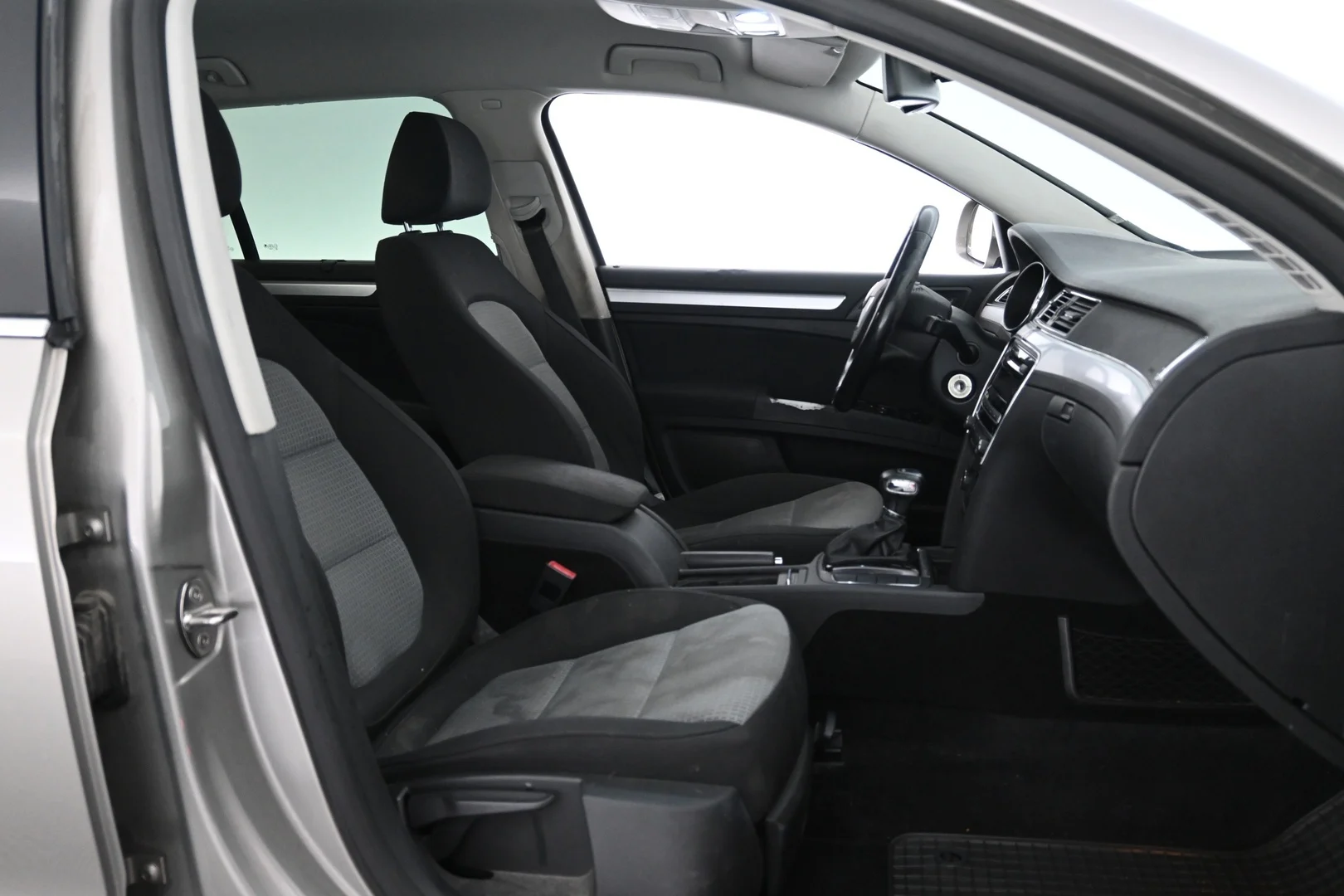 Car Image - 5NmDufYDvTQf1M67mFboRq