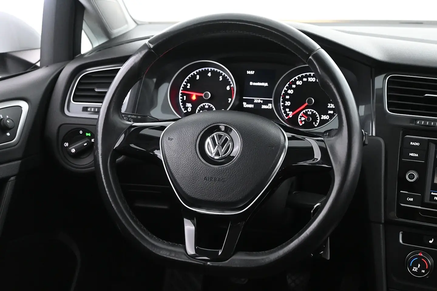 Car Image - 5YxZA9G4IeALDXHZgMwjIO