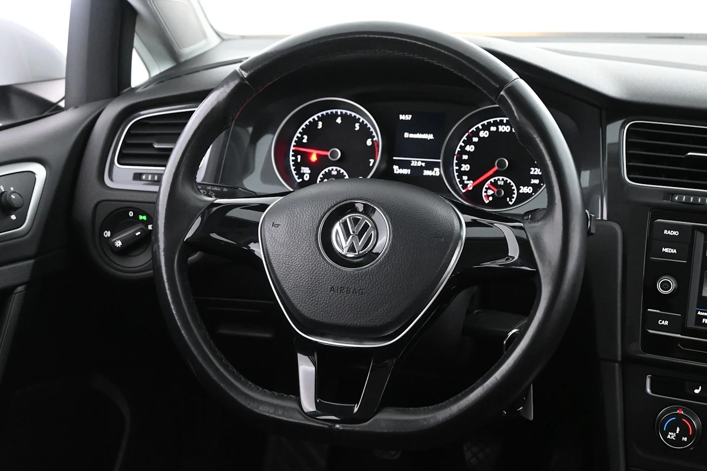 Car Image - 5YxZA9G4IeALDXHZgMwjIO