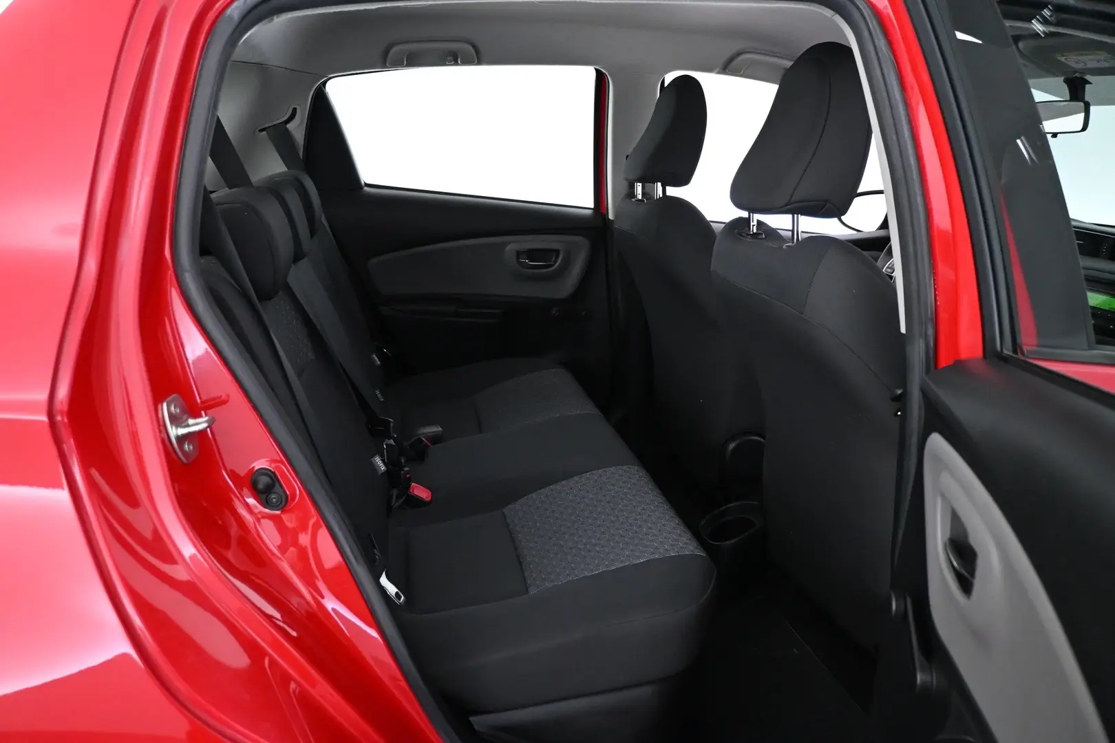 Car Image - 5YAPLAm0l1goLH6nJIq6ig