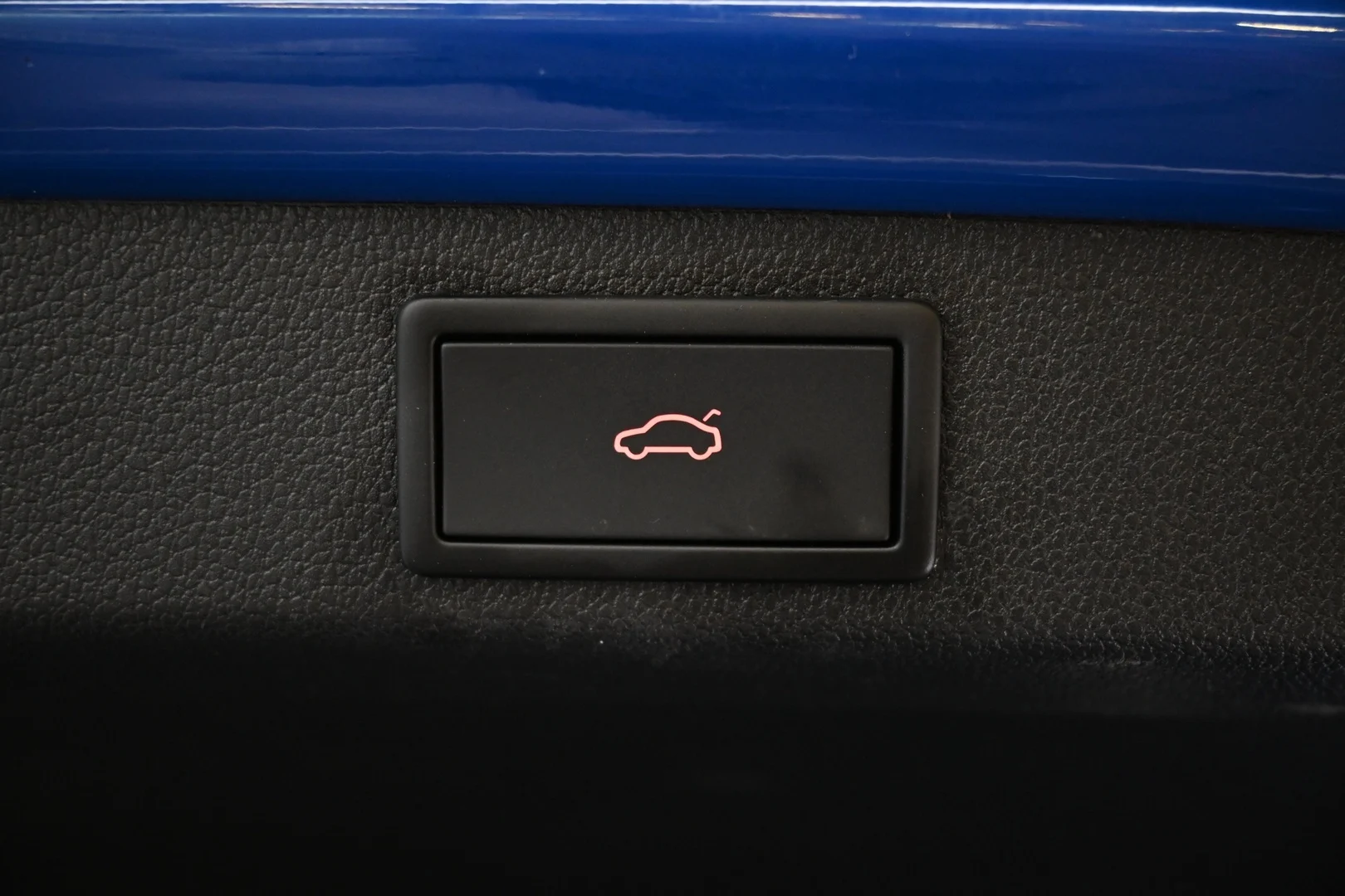 Car Image - 6xxFfqOQ82af66d18jjiUf