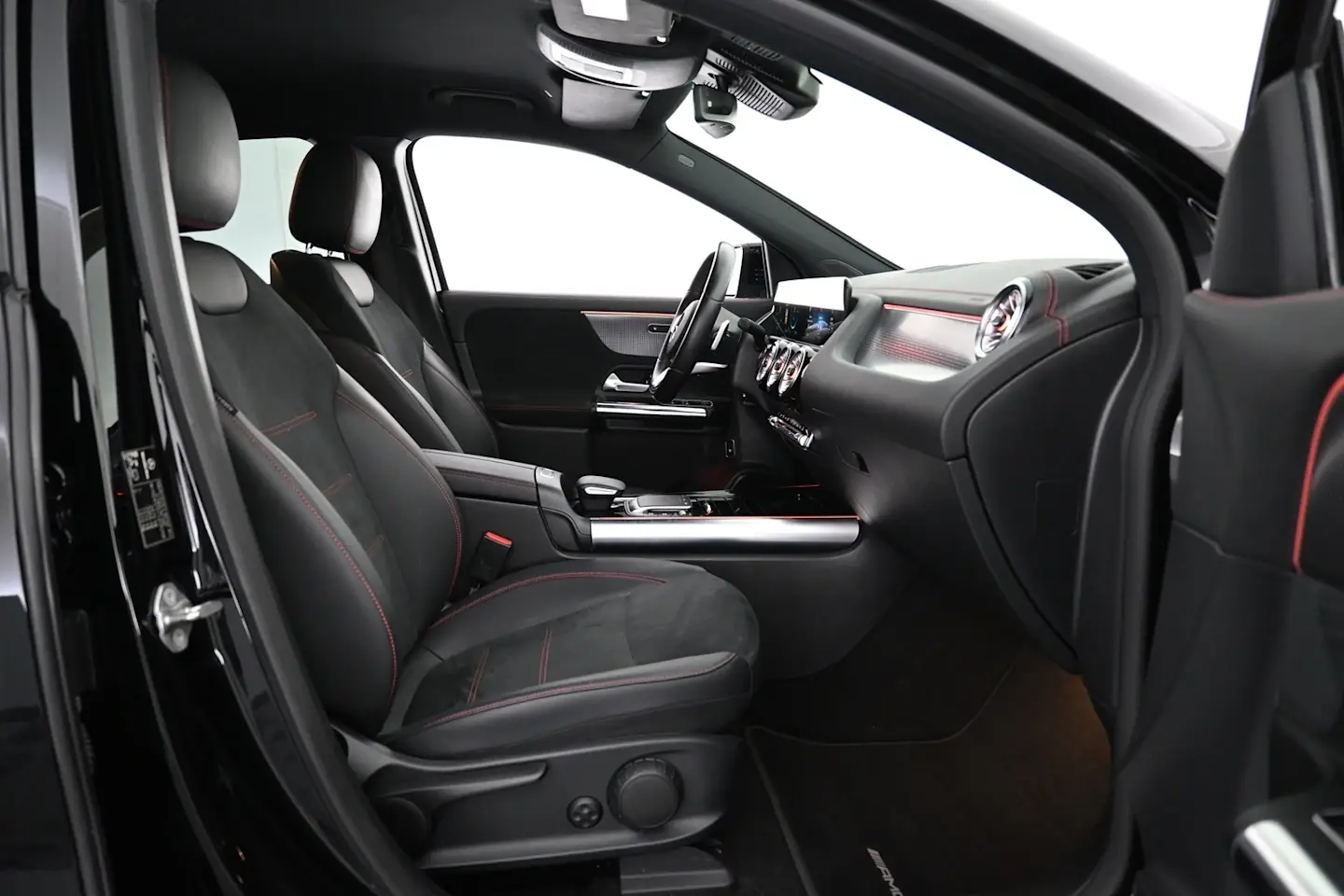 Car Image - 3b57GYfHkz8Dy7RlnfMpZt