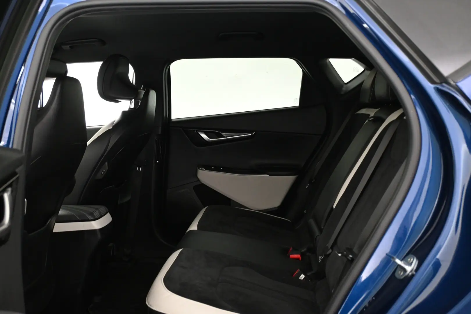 Car Image - 2YRoVRdG9RwCRxtizFwOpQ
