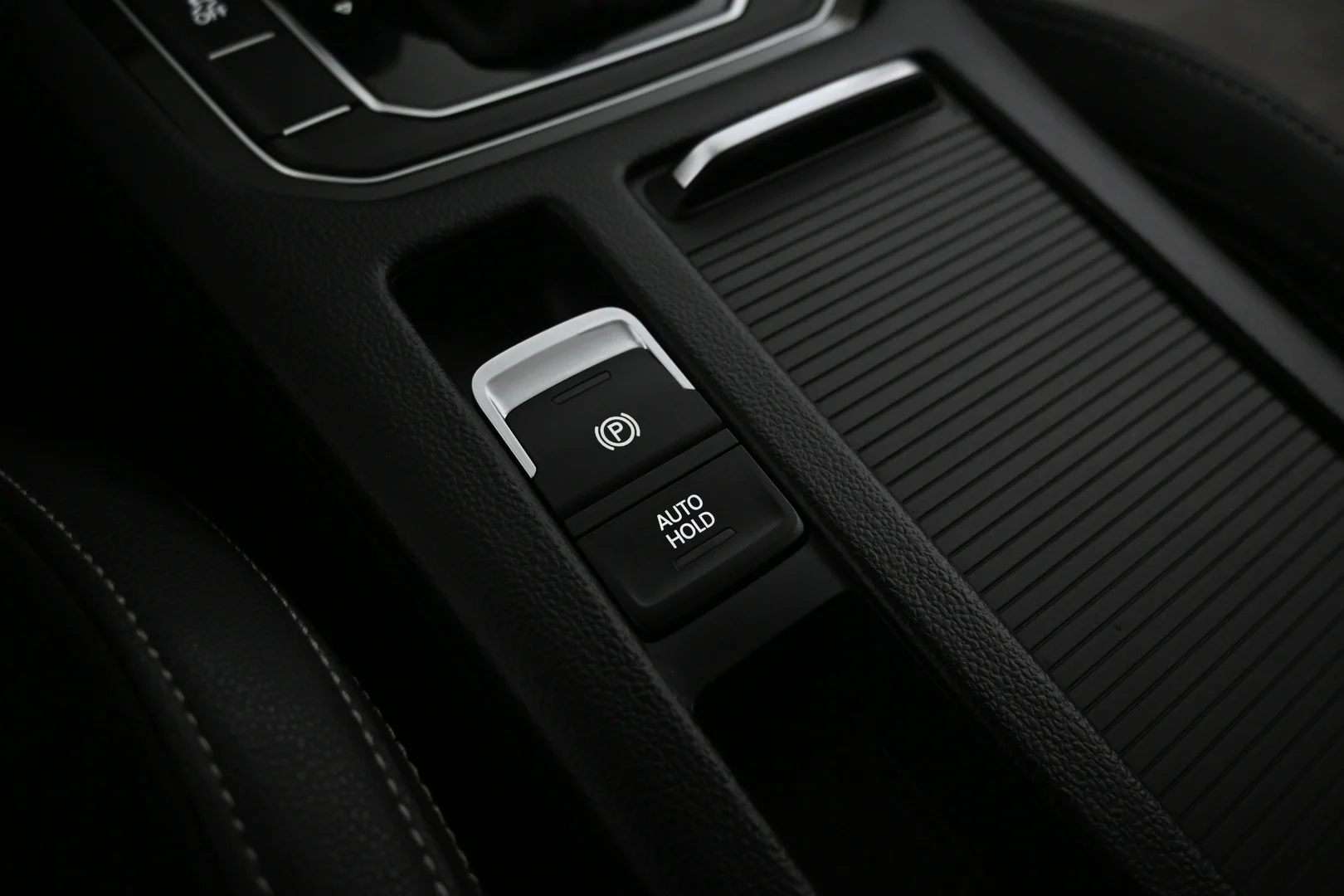 Car Image - 6MhTJwoUMS6uhFL42HT9AQ