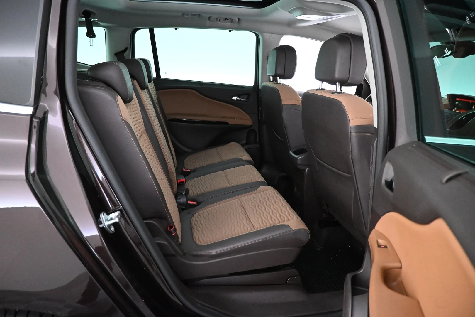 Car Image - 7p5PRHp5h6oy5ZmyzM81vn