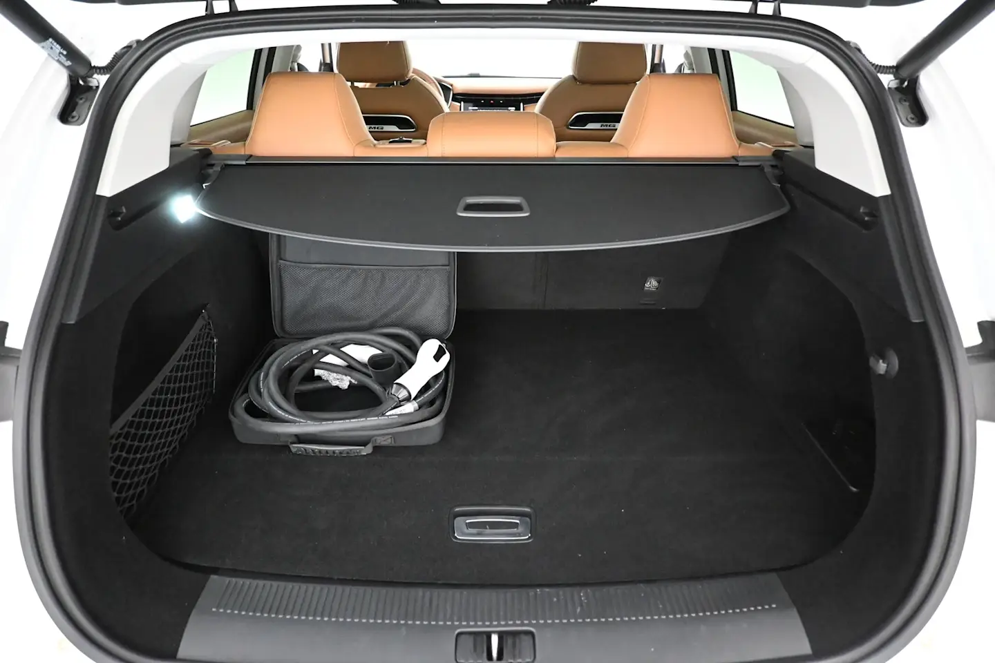 Car Image - 3ly9b7ZxJNFw9Dm71yMLhV