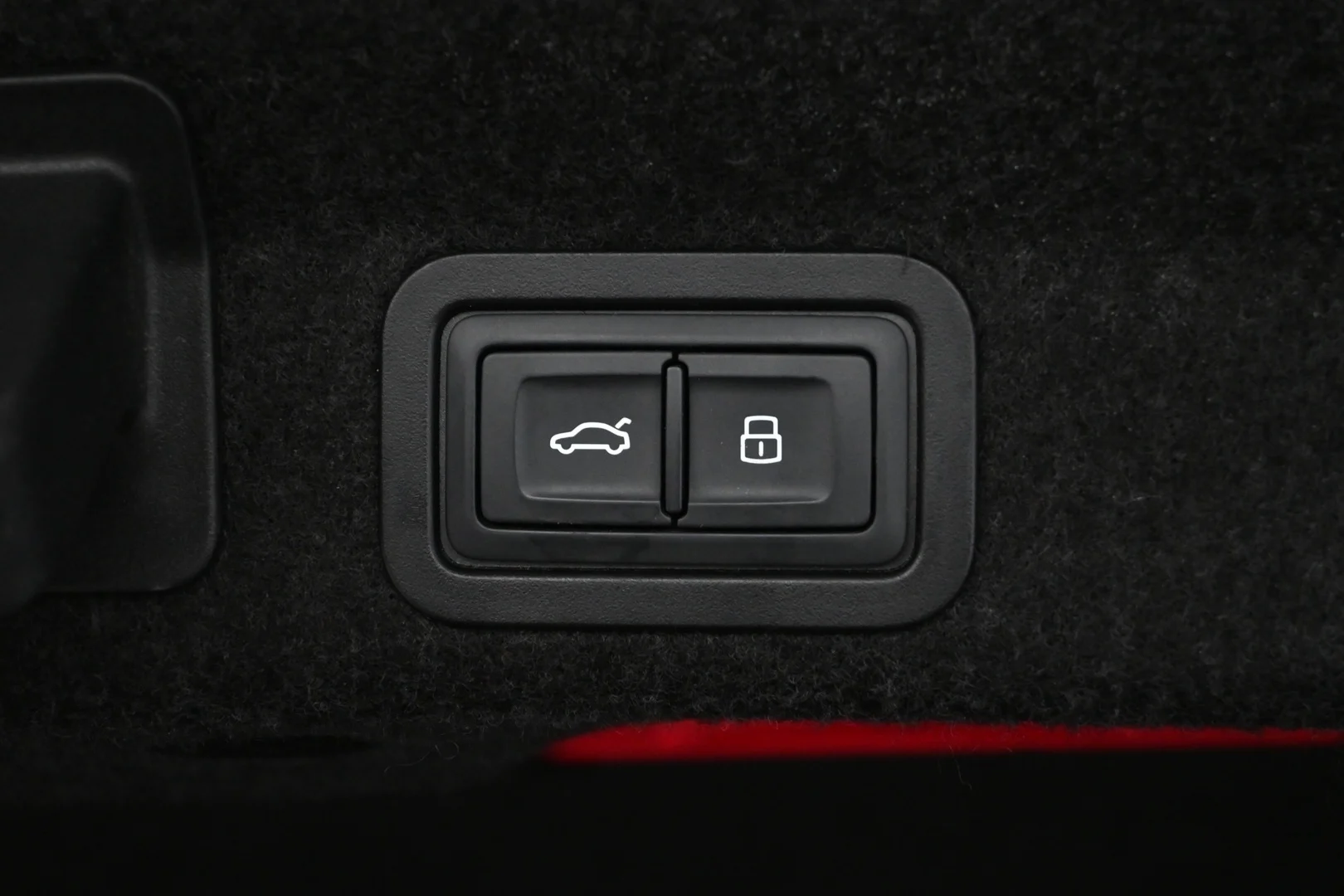 Car Image - 38RPOjEloqJ2WpbzLe2fxR