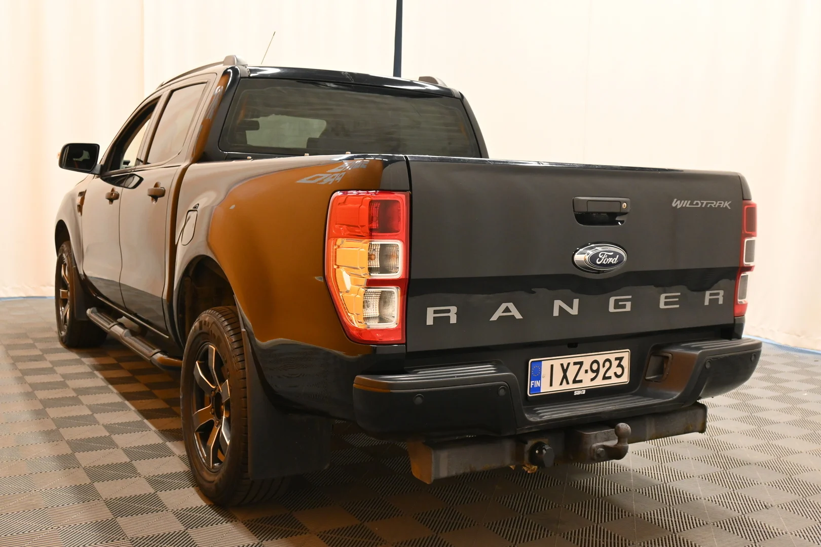Car Image - 7IXshu5uPD6R3tsbZ3dg7o