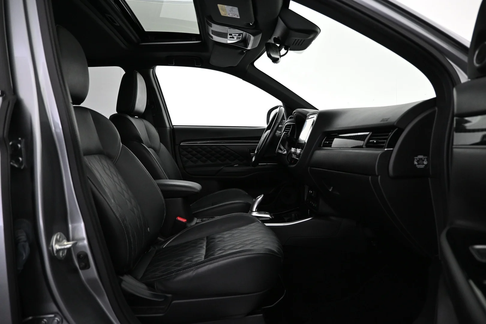 Car Image - 7JLLOYOWhRTJyrYEQBKF9C