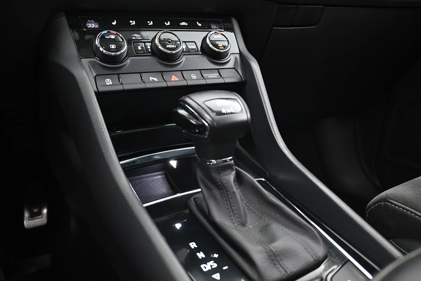 Car Image - 4C80NqqGDtXKOM2sDBhuSp