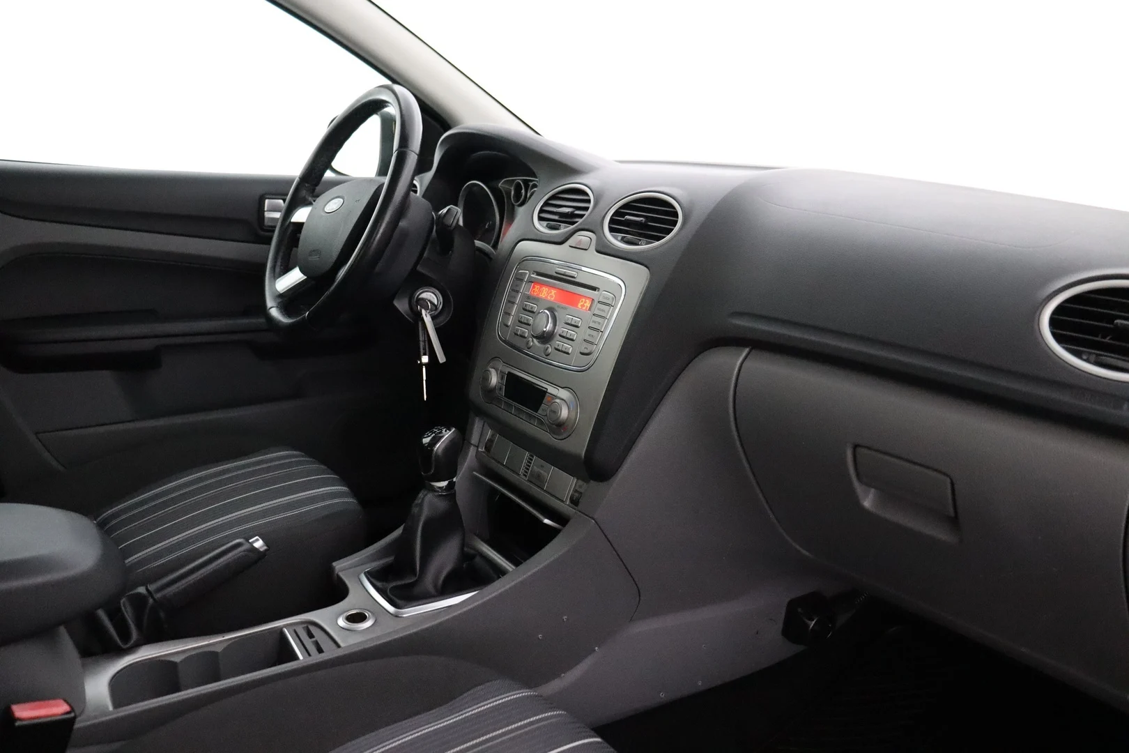 Car Image - 10SvRb8Pb93eFhZncLlq2u