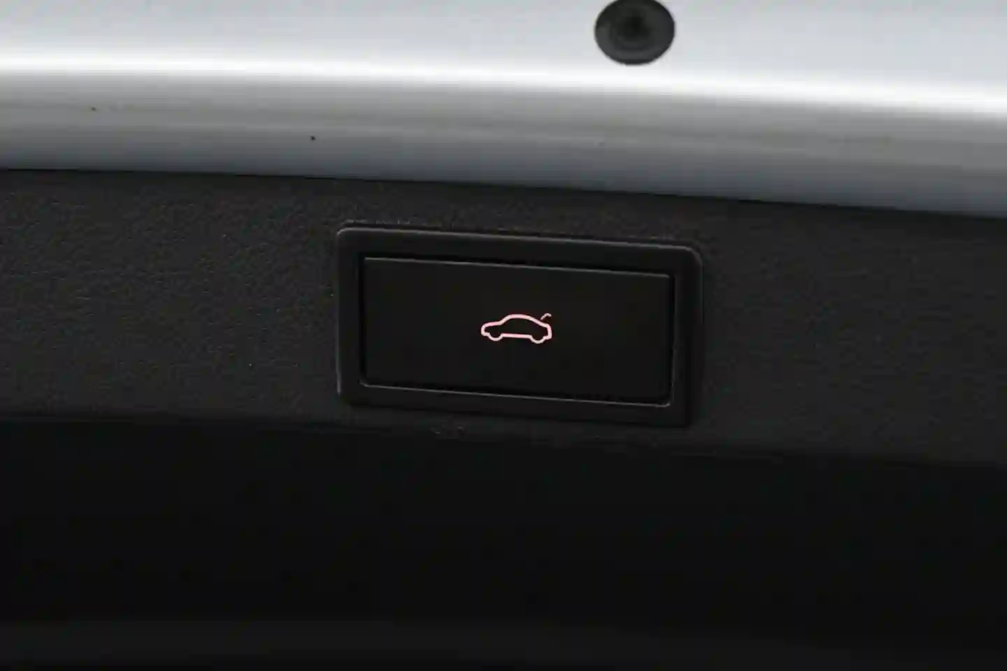 Car Image - 2SaPg6IZUVKnWmLFuAOvNn