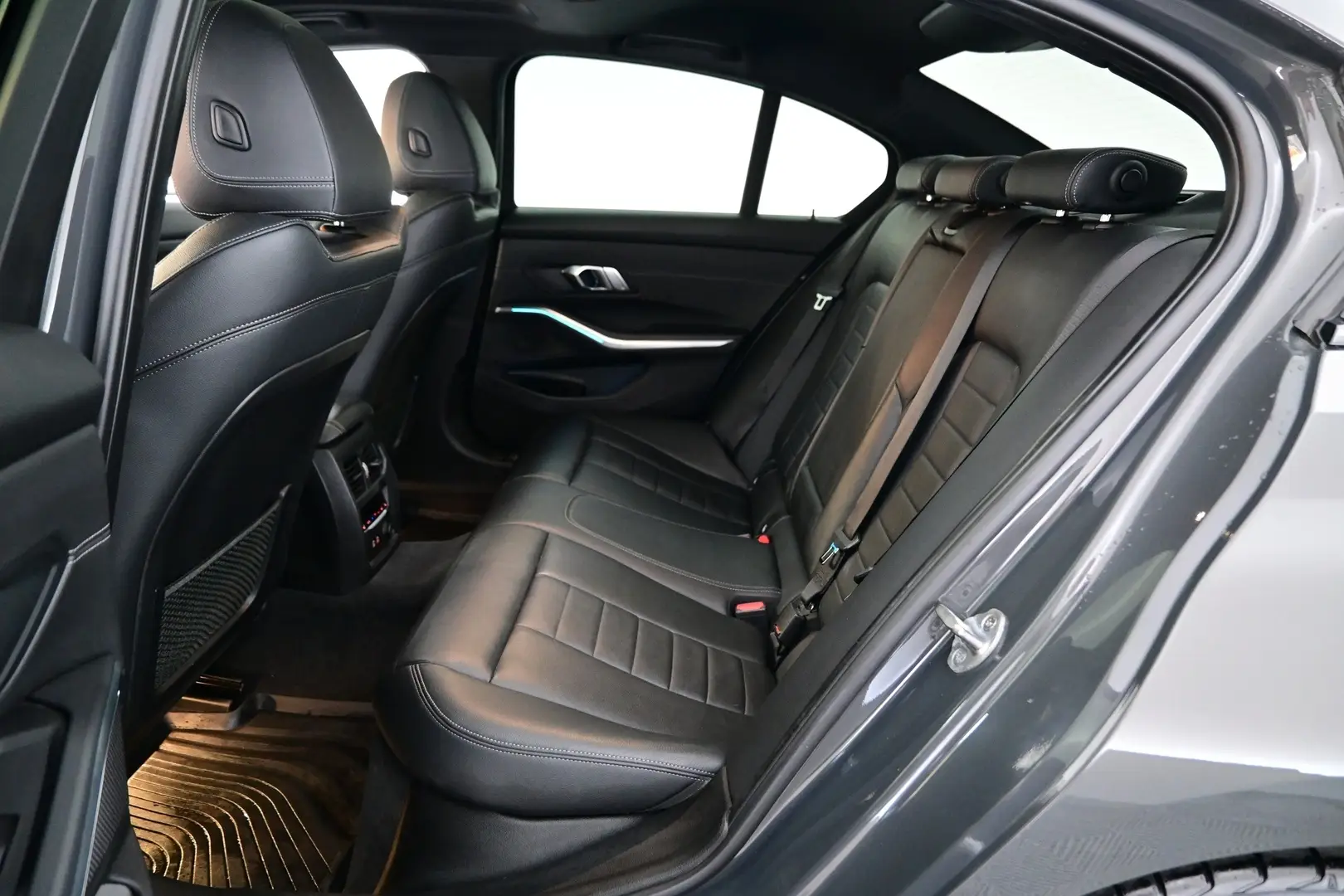 Car Image - 3YAnJ79KU7E8l3e0AIHjDF
