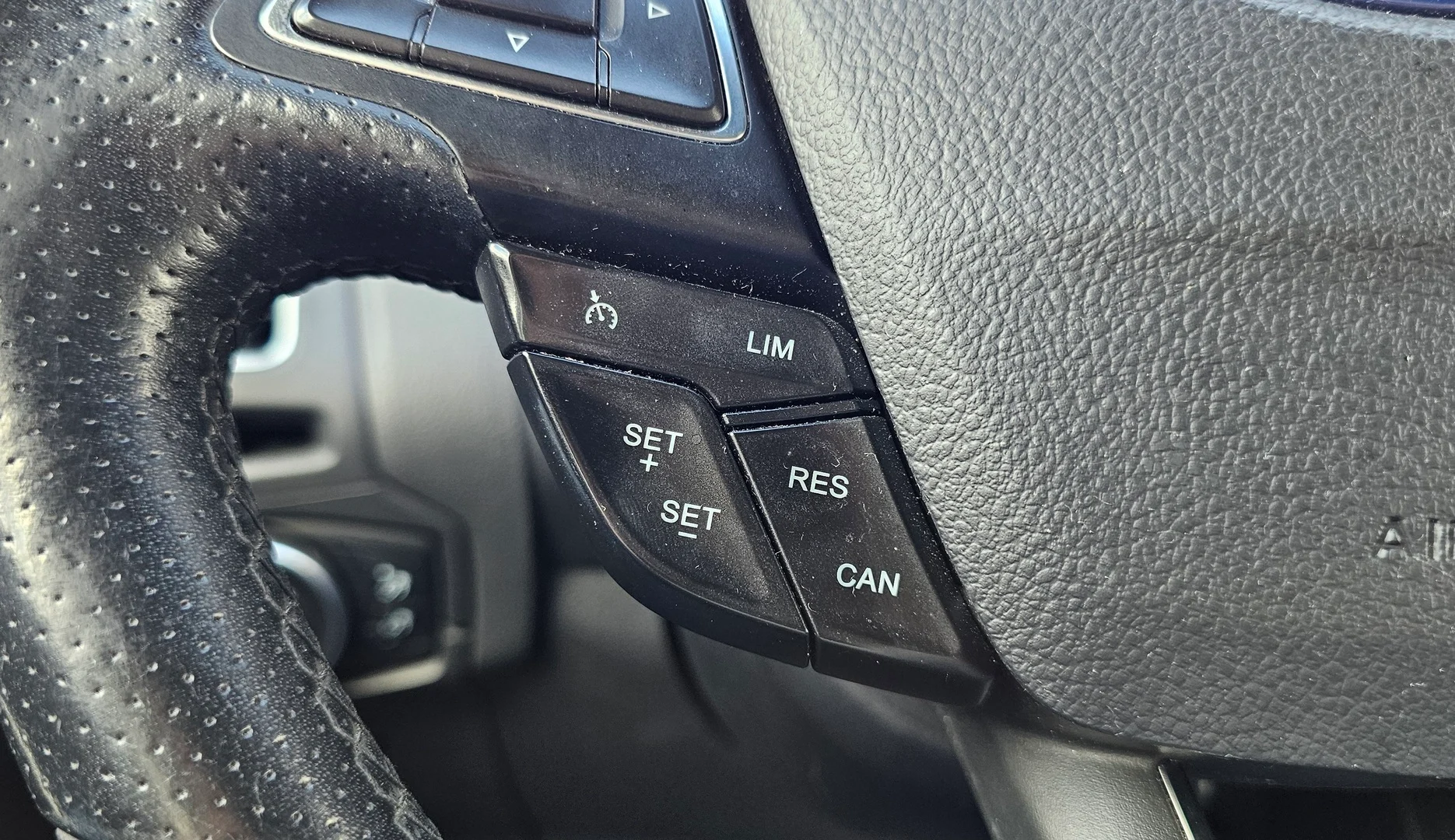 Car Image - 39Q7KP3lrUuwU8F6tRcwyd