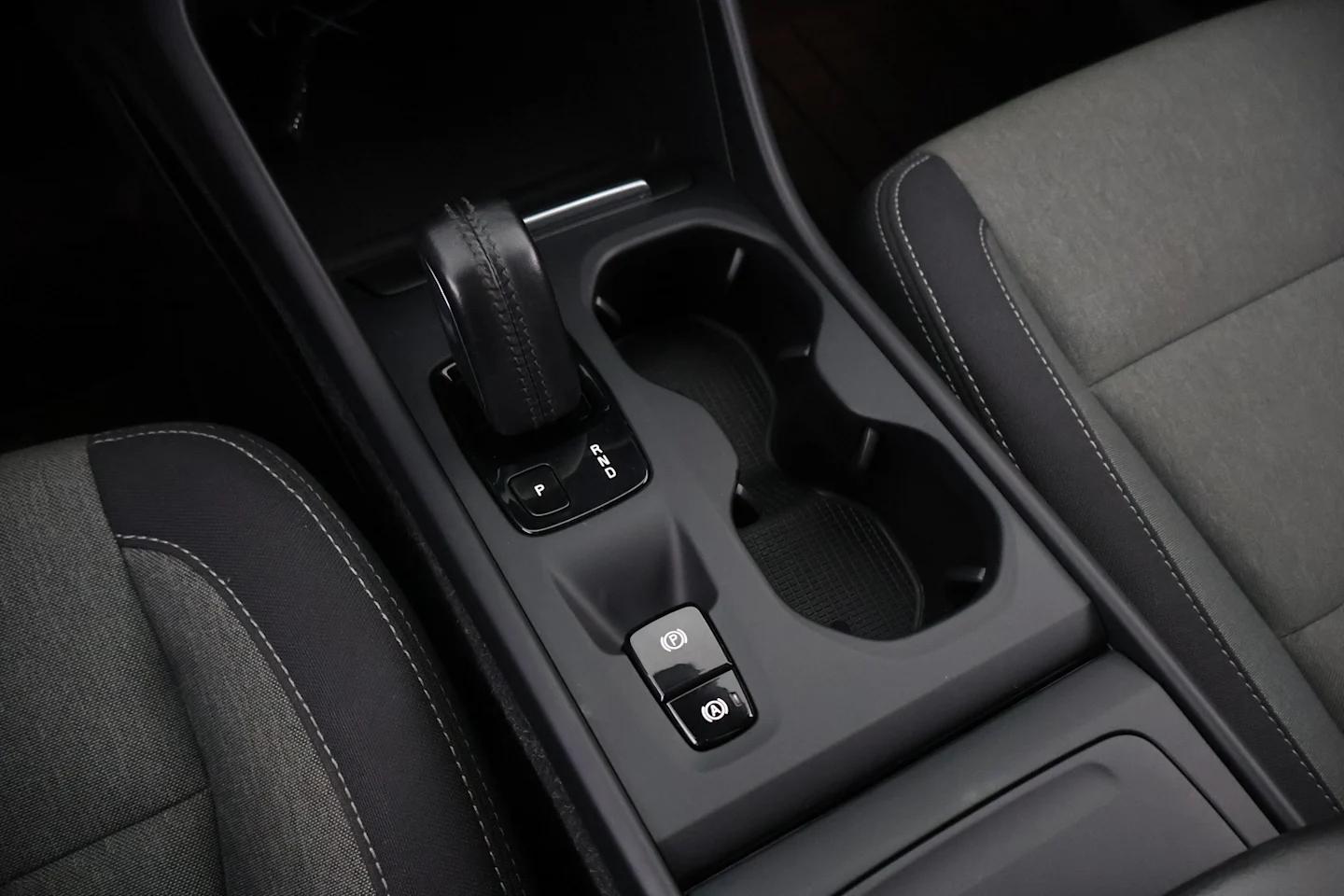 Car Image - bKW2yekrLAqCWqtBVZbd8