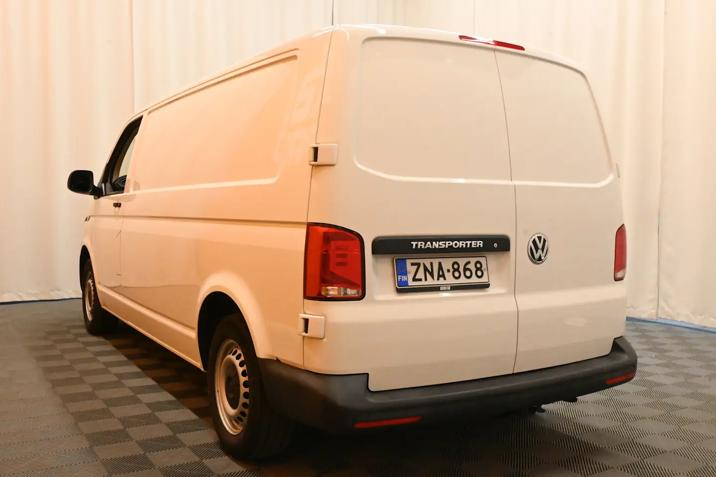 Car Image - ZyW2oKsnThRb8ZLBKBFoB