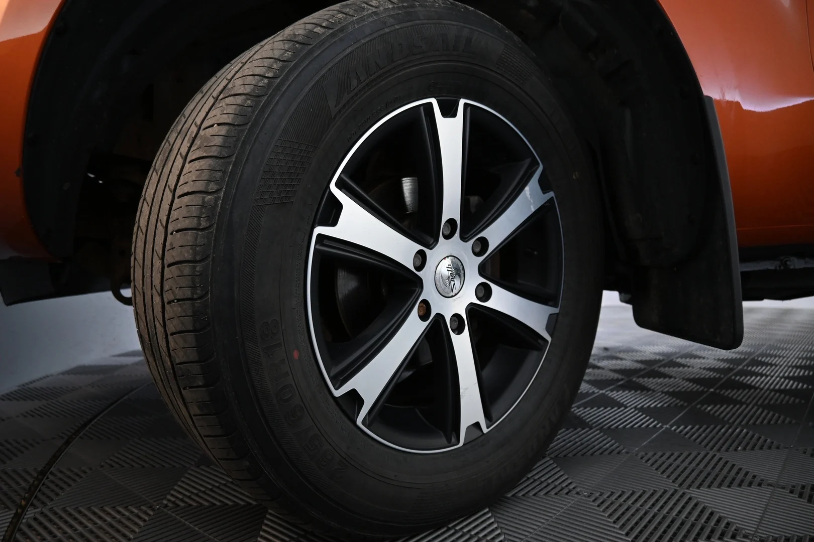 Car Image - 35VUrW69mMnnXMae2KXc0T