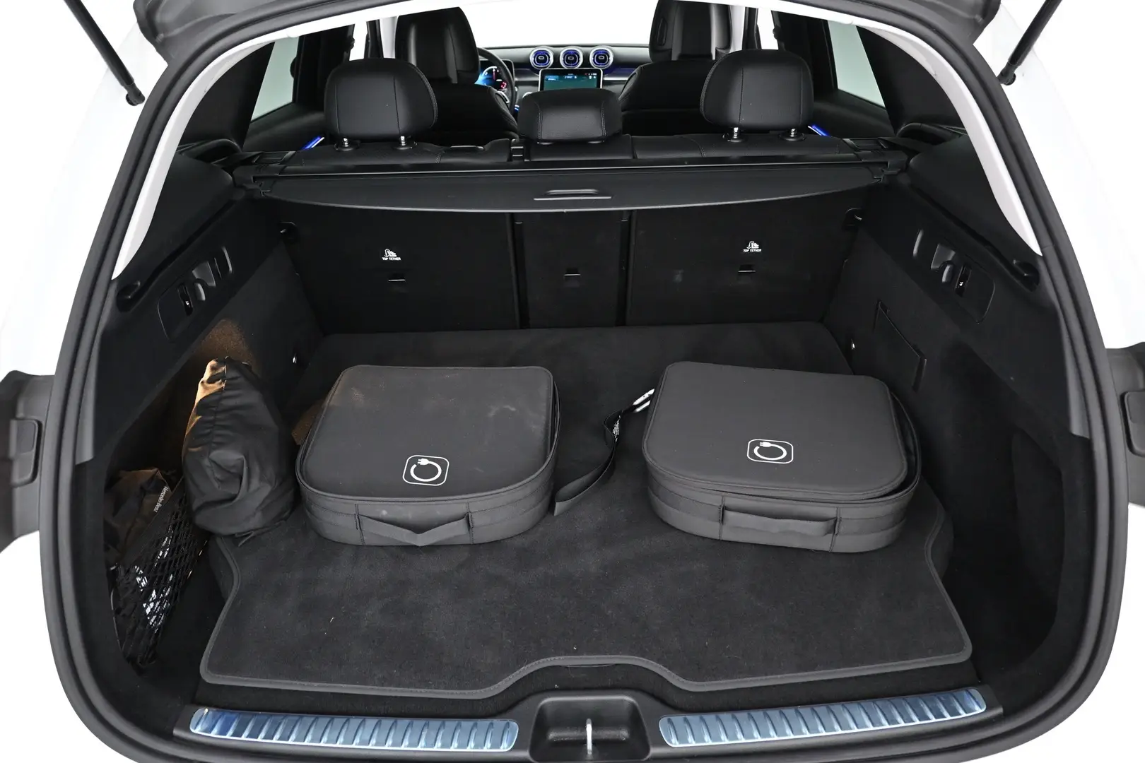 Car Image - 2uu31yfomFCju8B97pzJ8a
