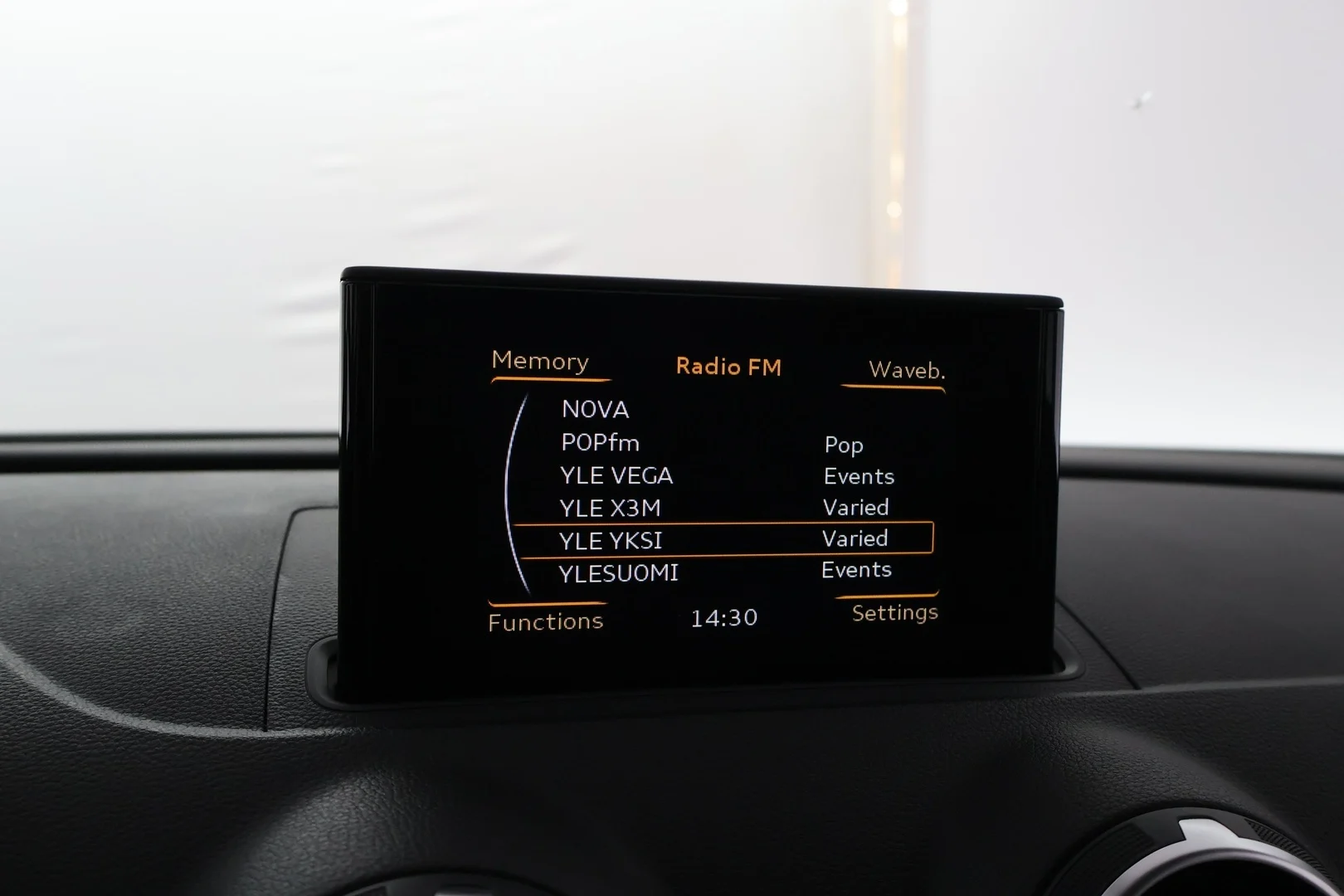 Car Image - W2nxGH5pTogrAjWDQwX2O